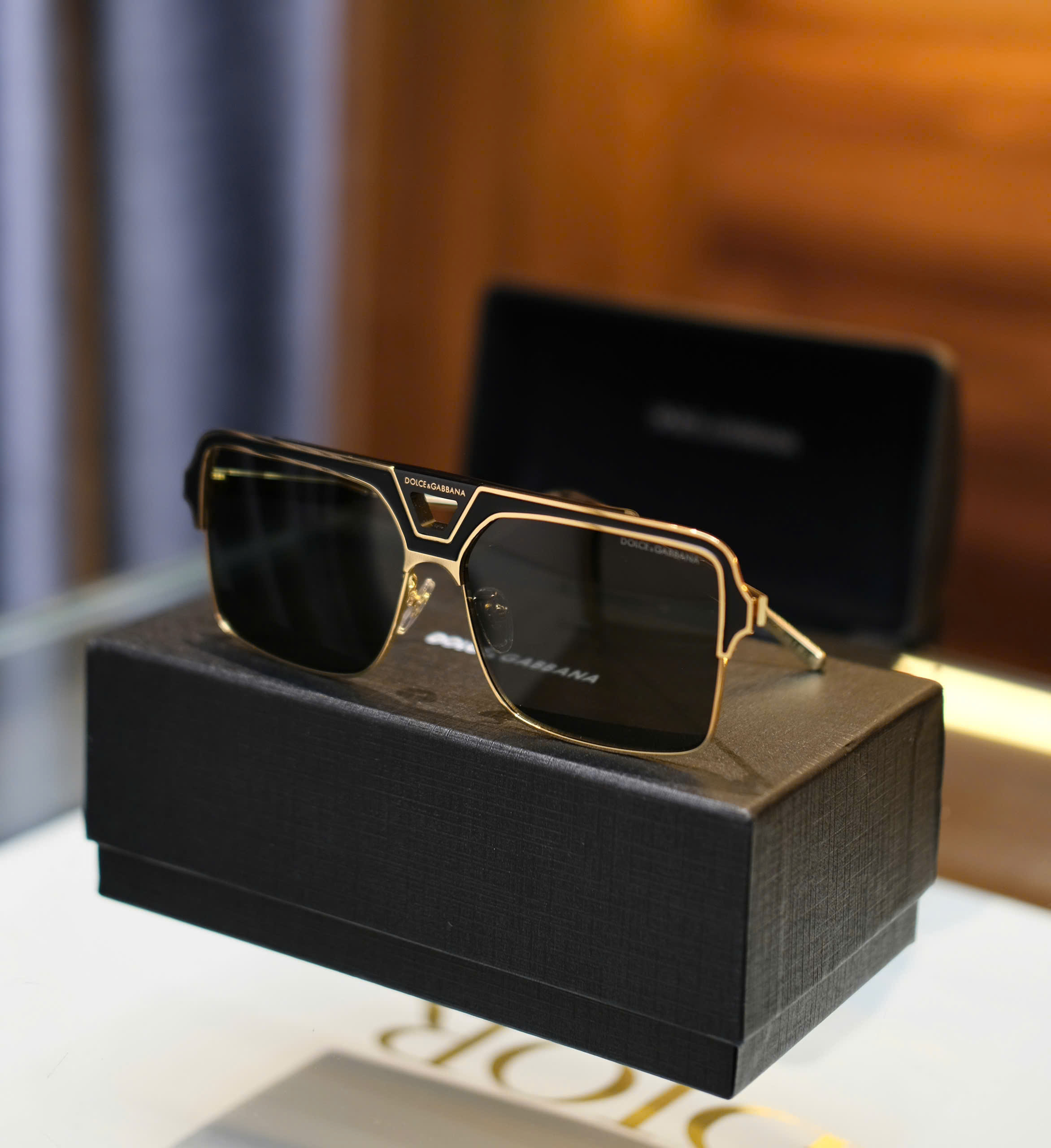 Kính mắt thời trang Dolce Gabbana DG Đen viền Vàng Like Auth DDT