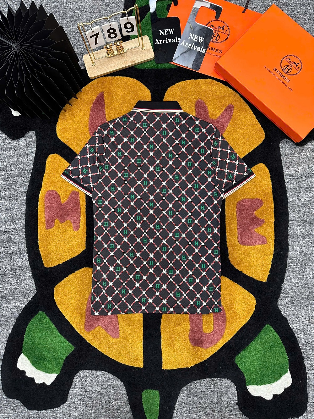 Áo polo Hermes HM Đen họa tiết logo chữ Xanh kẻ sọc Đỏ  Like Auth MK