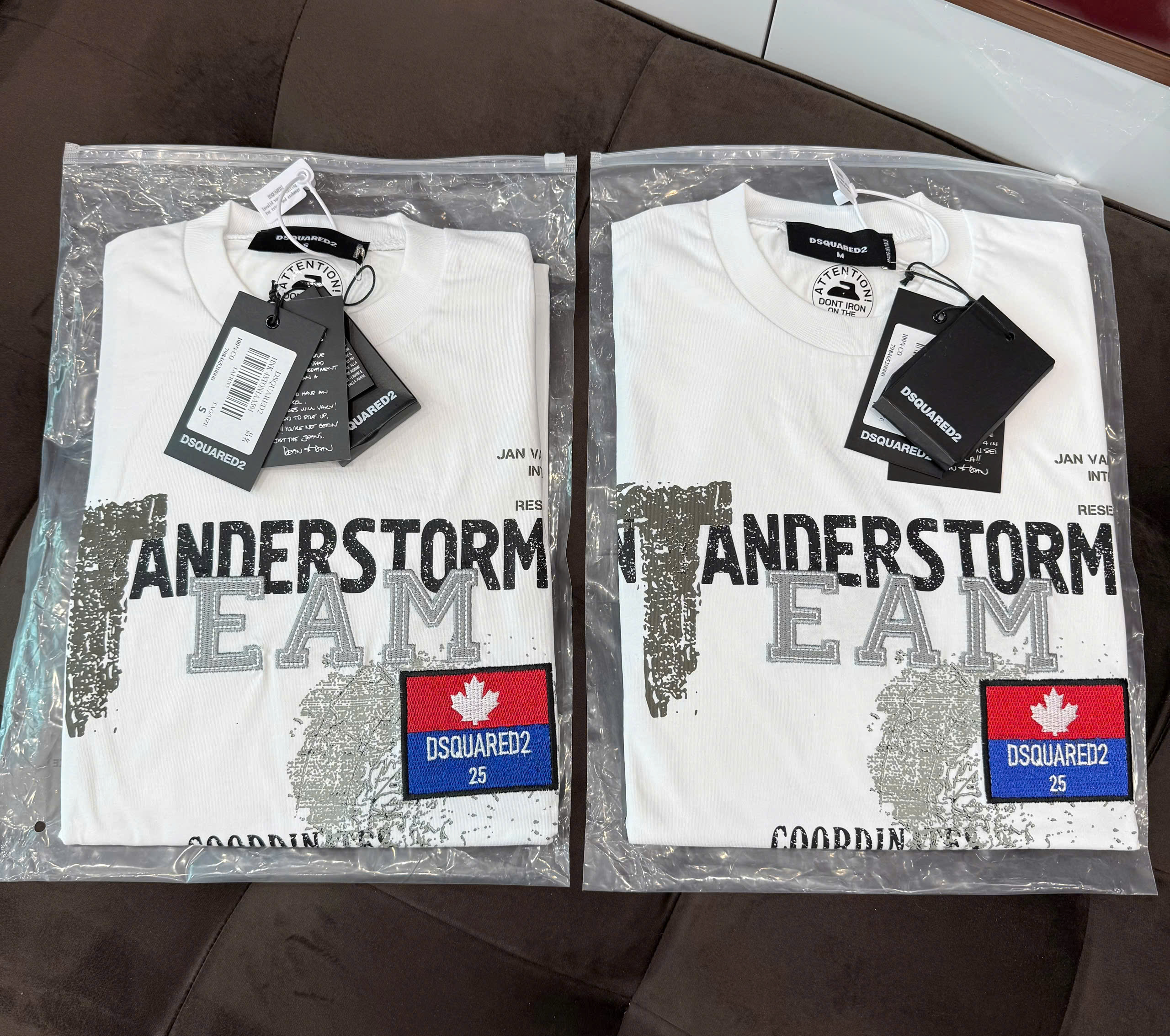 Áo phông T-shirt Dsquared2 DSQ2 họa tiết logo thêu Like Auth CD