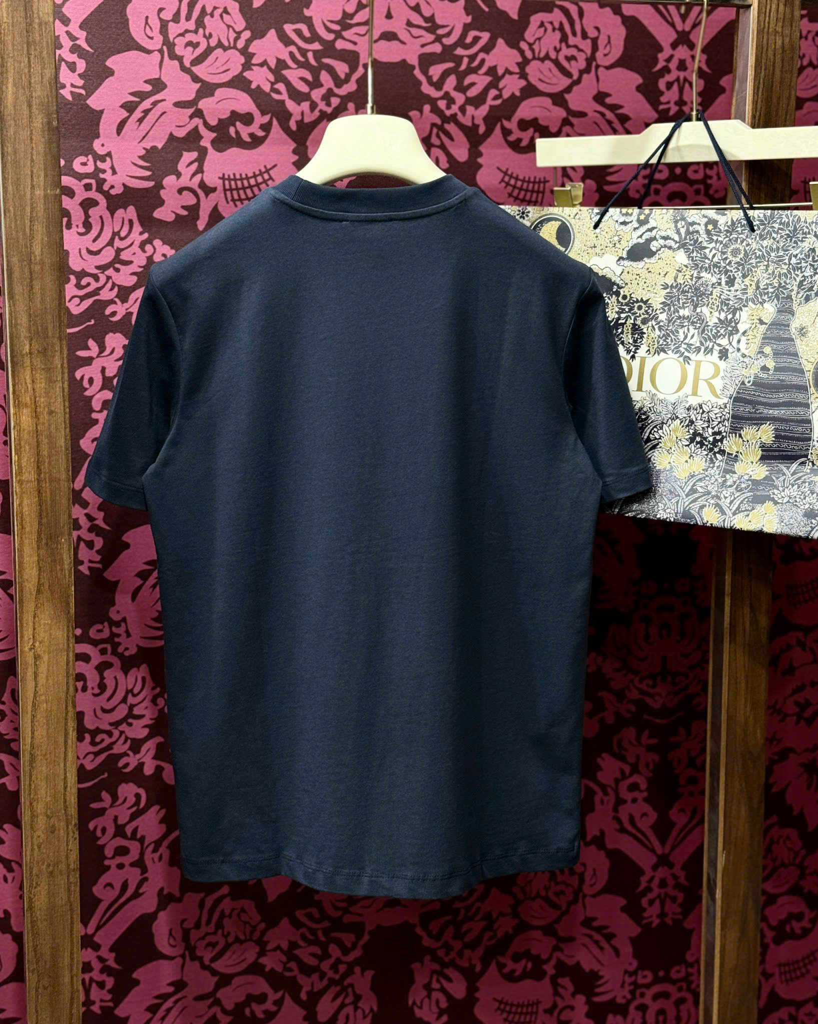 Áo phông T-shirt Dior CD logo chữ khủng long thêu ngực Like Auth CD