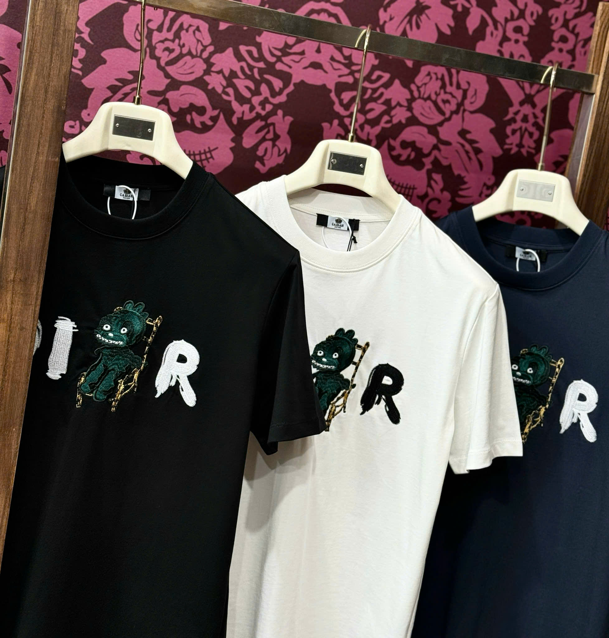 Áo phông T-shirt Dior CD logo chữ khủng long thêu ngực Like Auth CD