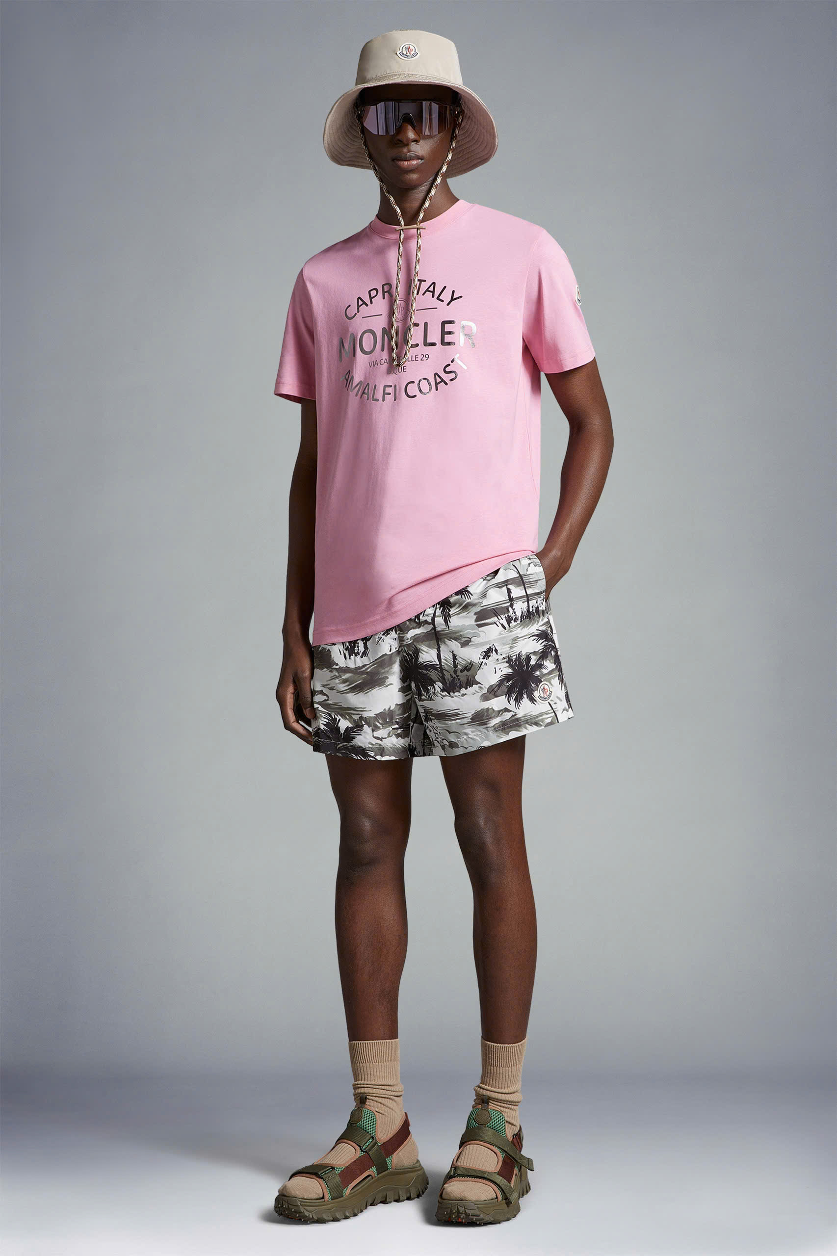 Quần short Moncler M Trắng họa tiết cây dừa Đen Like Auth CD