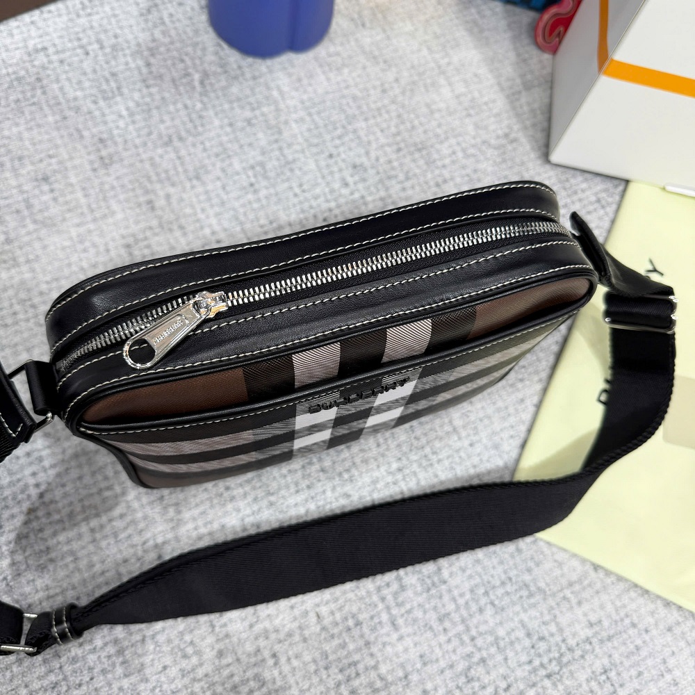Túi đeo chéo Burberry BBR Nâu kẻ sọc Đen Trắng basic size 25.5x18.5x5.5cm Like Auth on web fullbox bill thẻ PLD