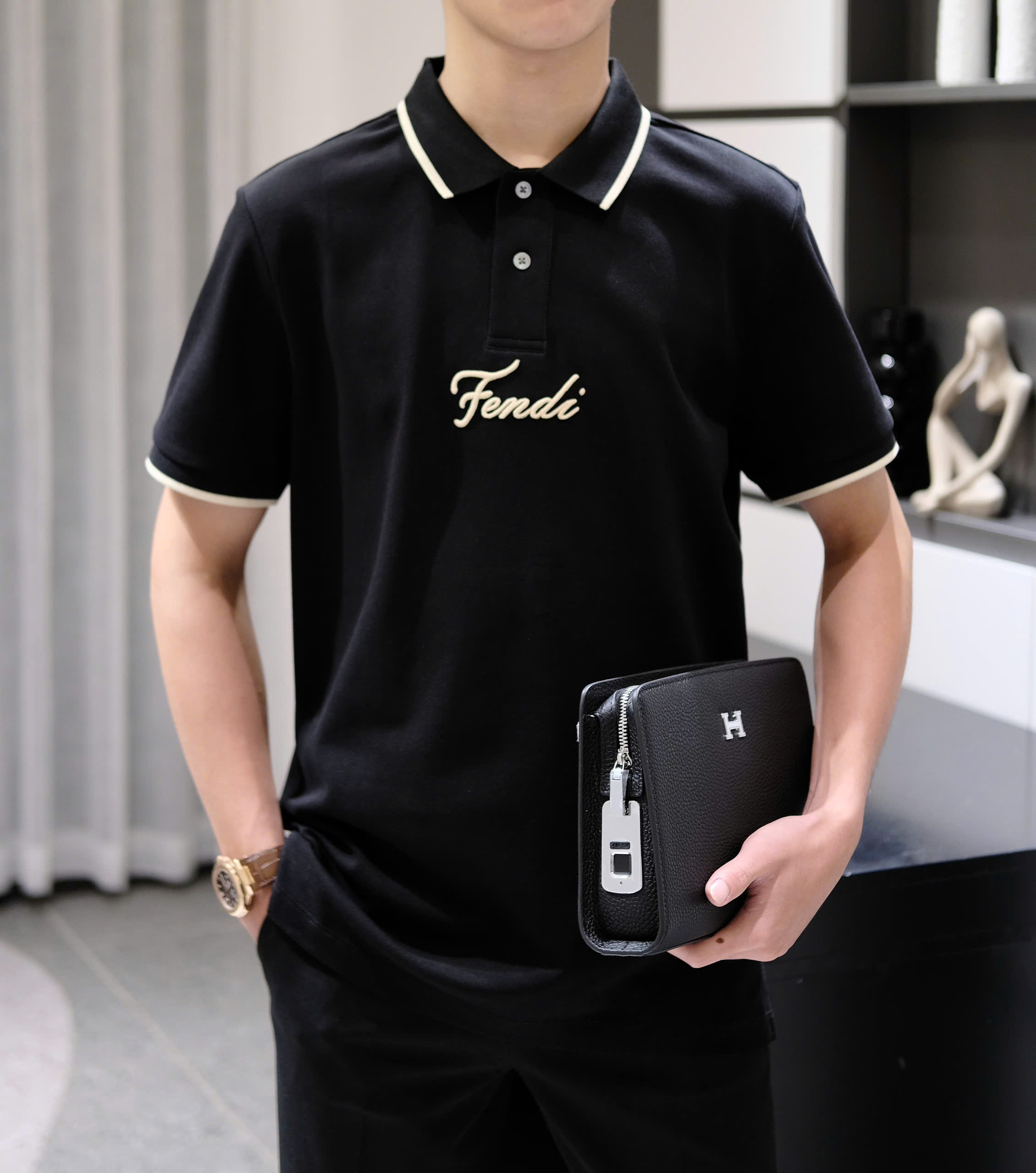 Áo polo Fendi FF Đen logo chữ thêu ngực cổ kẻ viền cổ tay Like Auth DDT