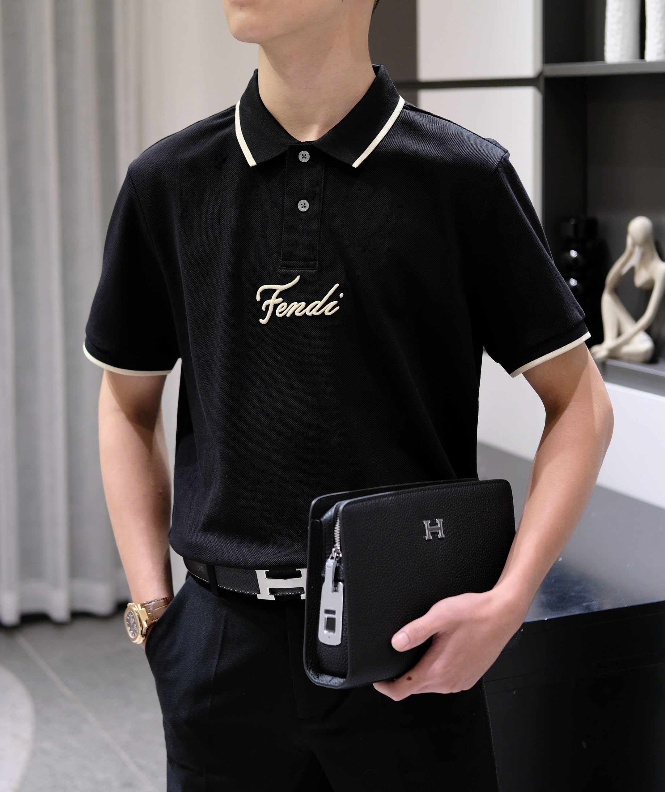 Áo polo Fendi FF Đen logo chữ thêu ngực cổ kẻ viền cổ tay Like Auth DDT