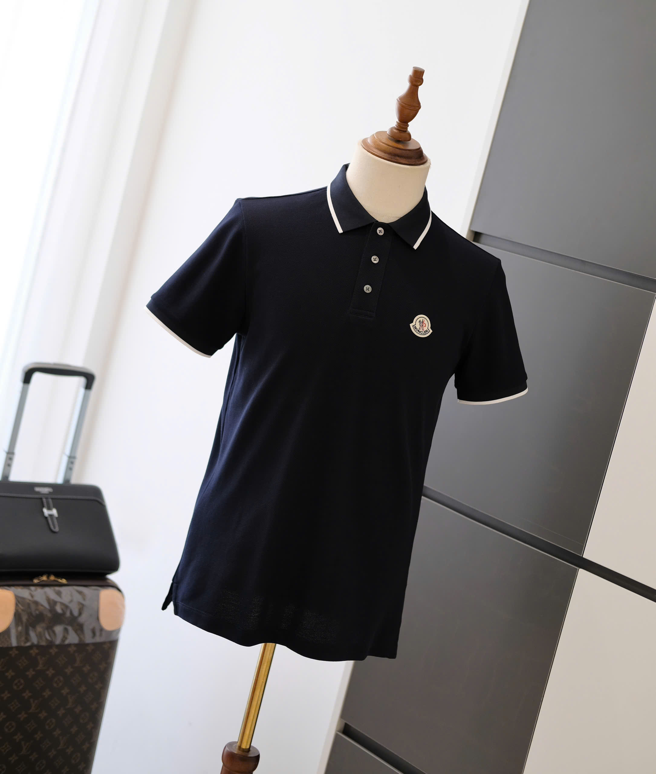 Áo polo Moncler M Xanh than logo tròn thêu ngực kẻ sọc viền cổ tay Like Auth DDT