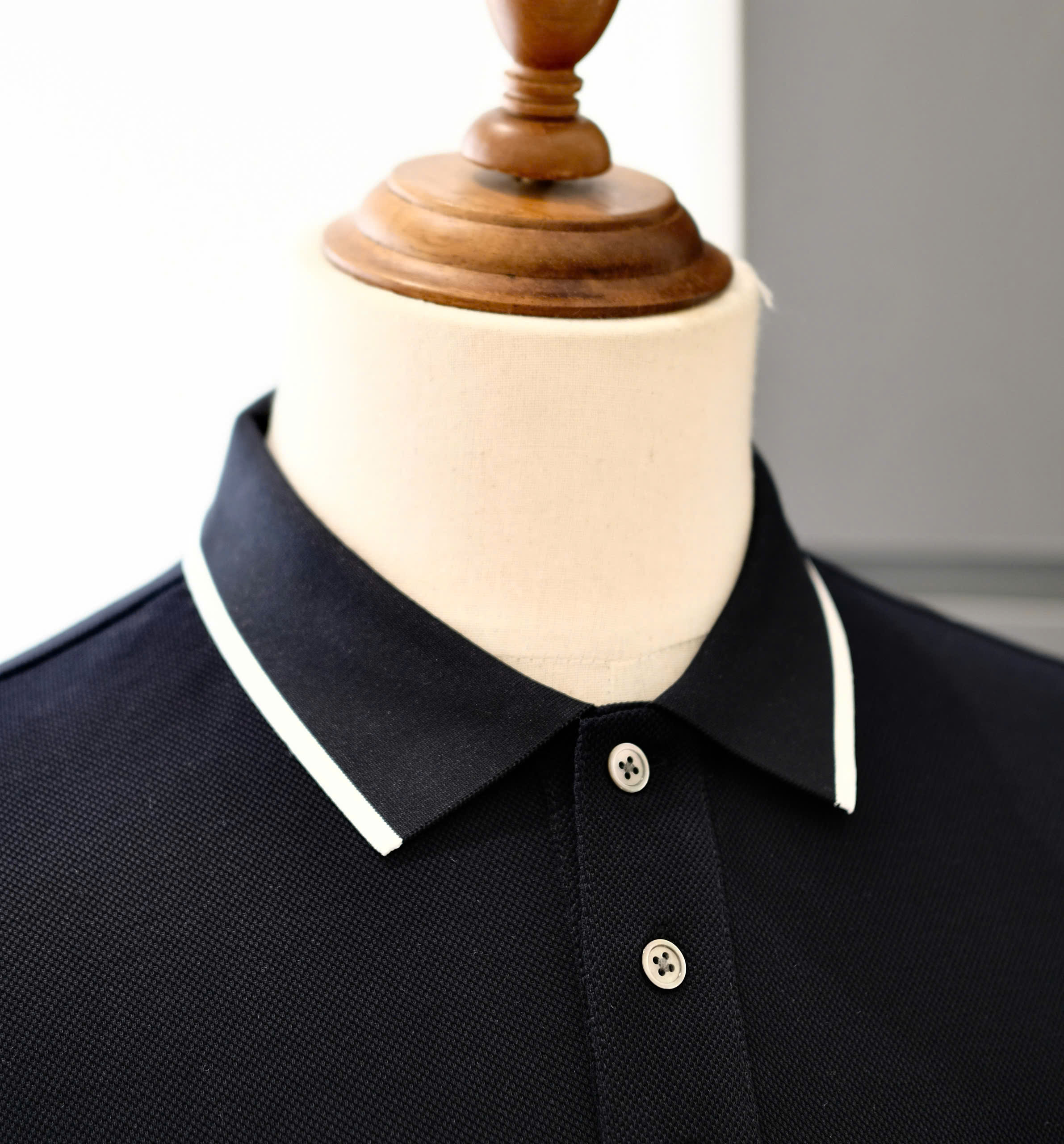 Áo polo Moncler M Xanh than logo tròn thêu ngực kẻ sọc viền cổ tay Like Auth DDT