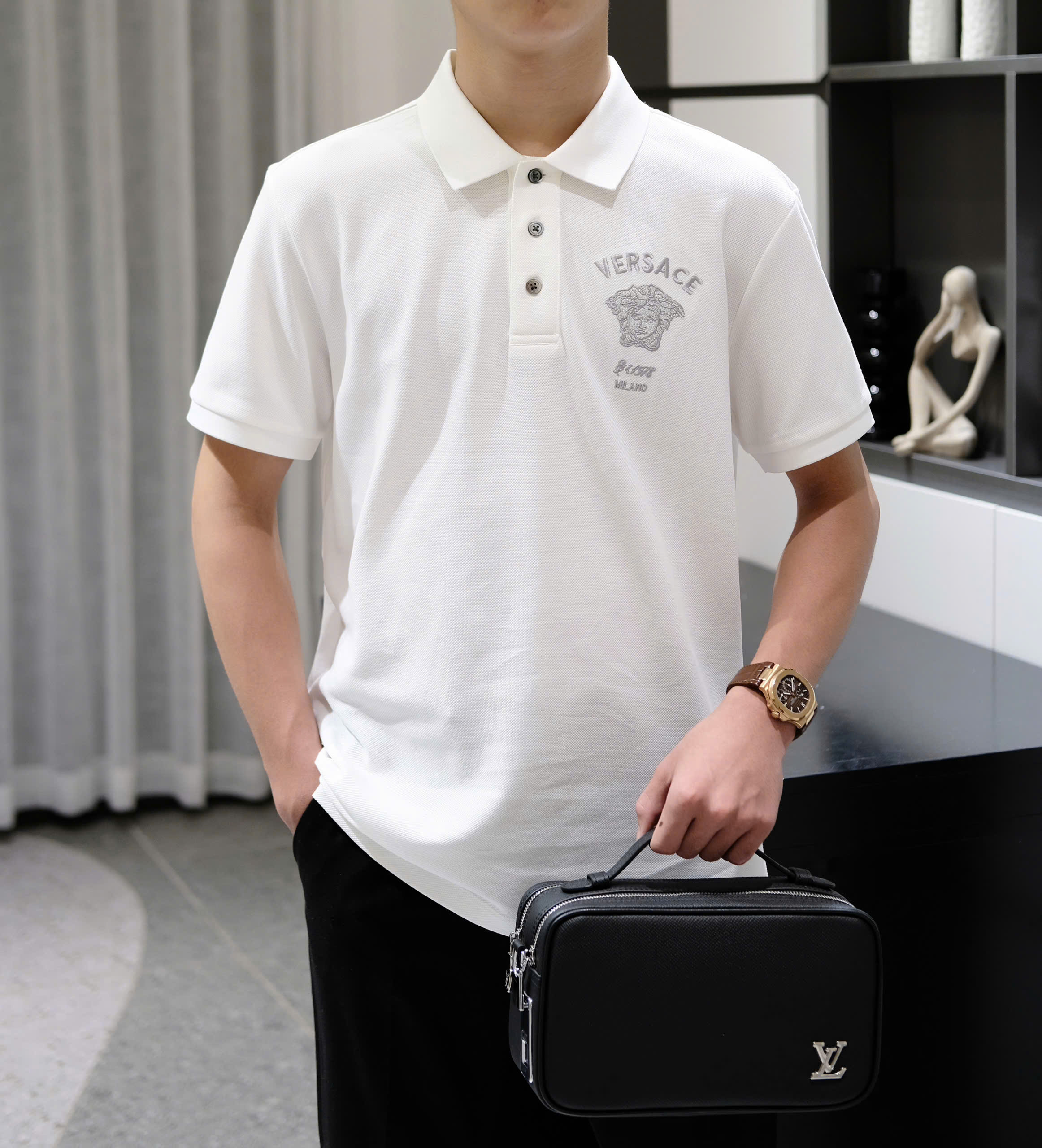 Áo polo VS Trắng logo Vàng thêu ngực Like Auth DDT