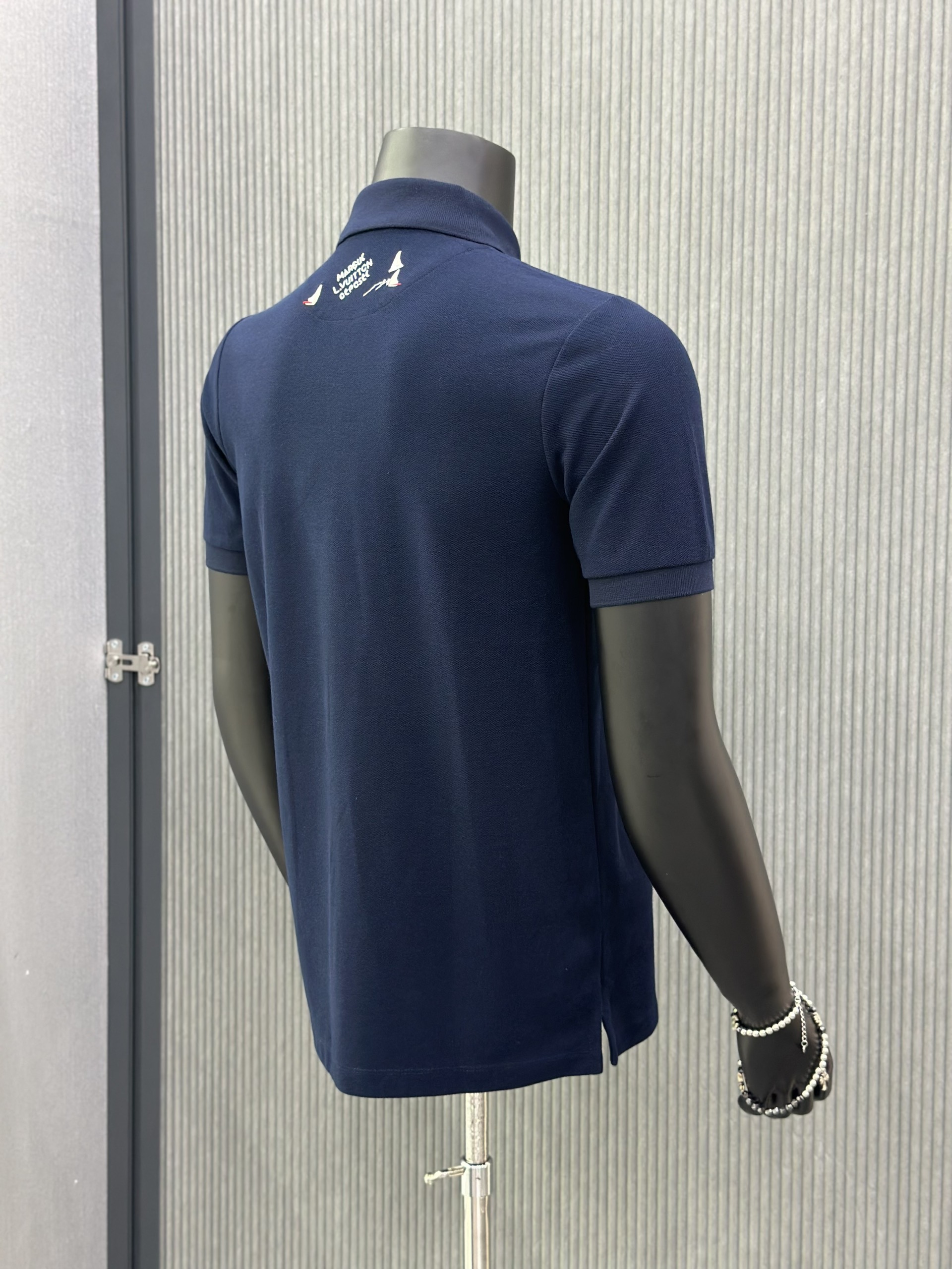 Áo polo Louis Vuitton LV Xanh than logo chữ du thuyền thêu ngực Like Auth VTN