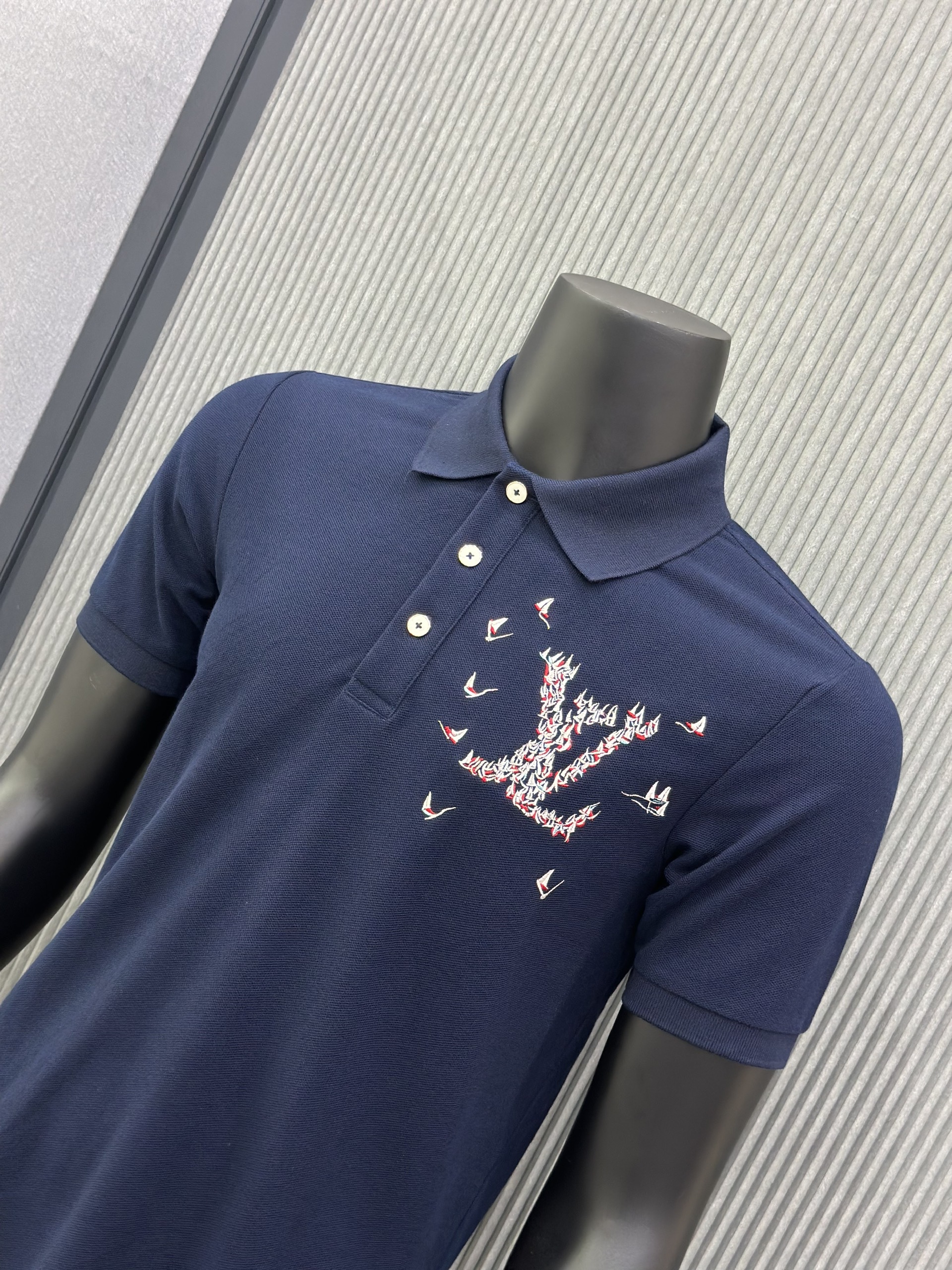 Áo polo Louis Vuitton LV Xanh than logo chữ du thuyền thêu ngực Like Auth VTN