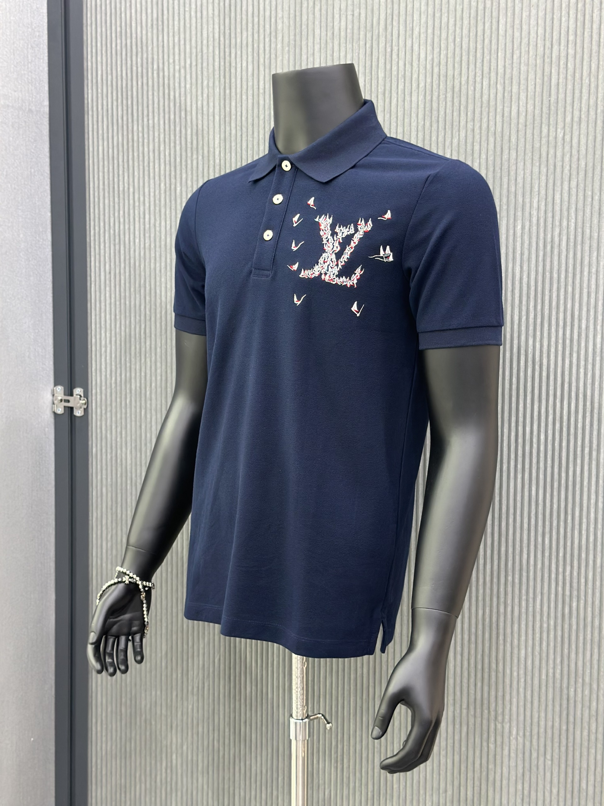 Áo polo Louis Vuitton LV Xanh than logo chữ du thuyền thêu ngực Like Auth VTN