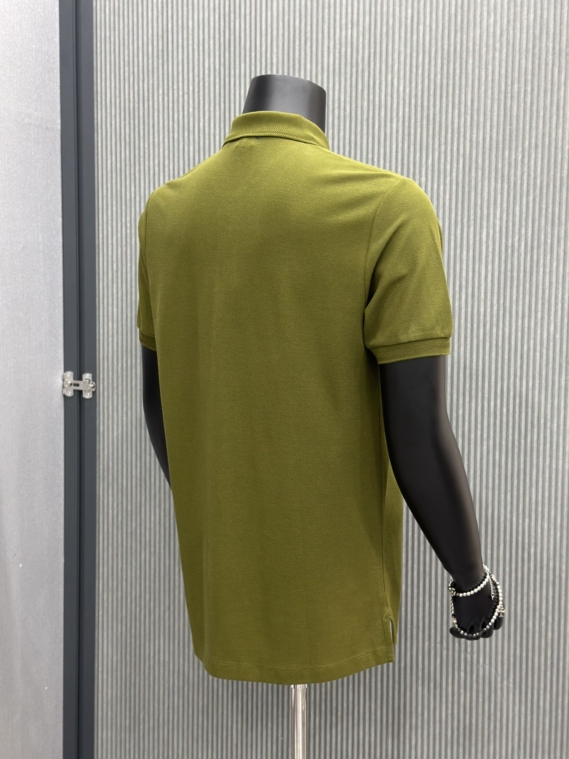 Áo polo Burberry BBR Xanh rêu logo ngựa thêu ngực phối kẻ sọc cổ Like Auth VTN