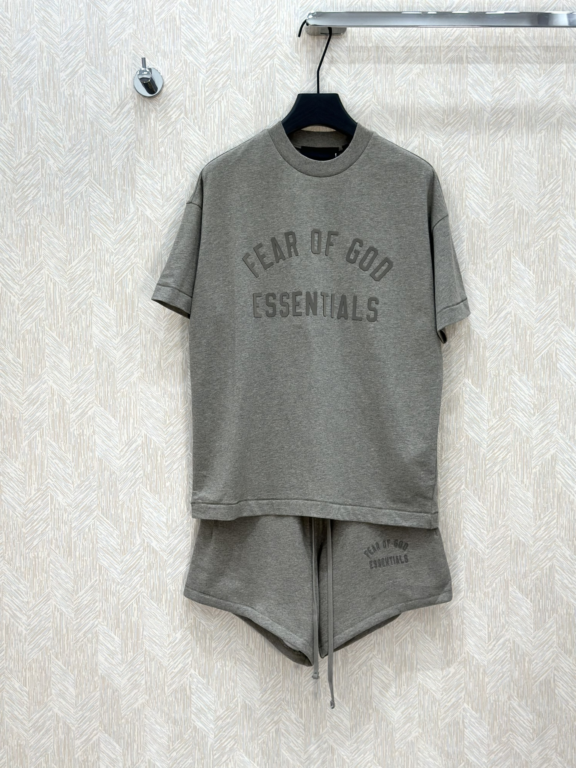 Bộ, Set hè Essentials Xám logo chữ Xám Like Auth on web VTN