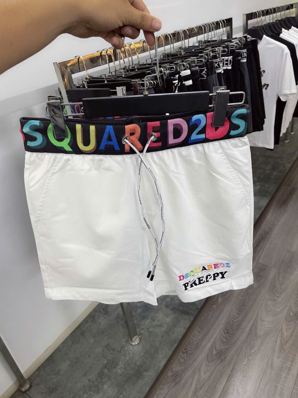 Quần short gió Dsquared2 DSQ2 logo chữ màu sắc cạp Like Auth MK