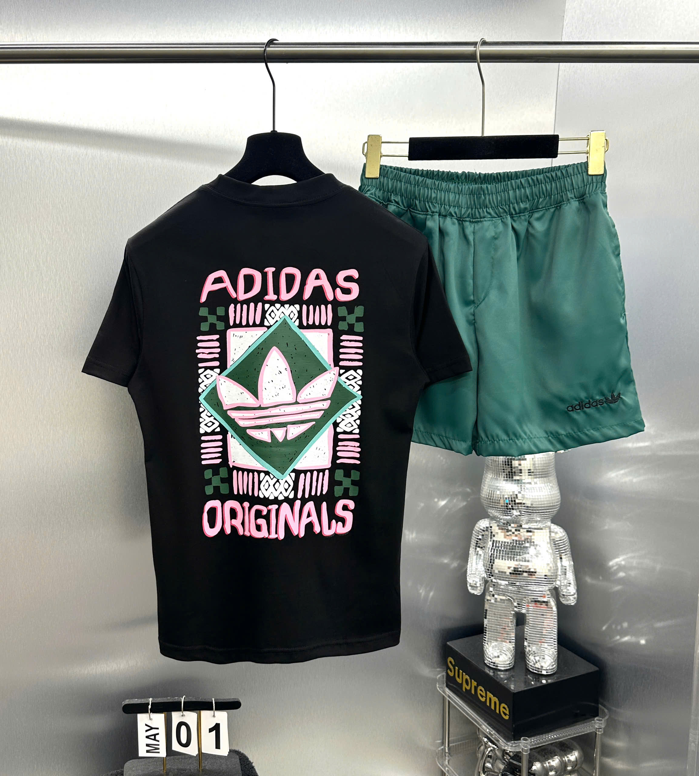 Bộ, set hè Adidas A logo chữ thêu ngực họa tiết lưng Like Auth NV
