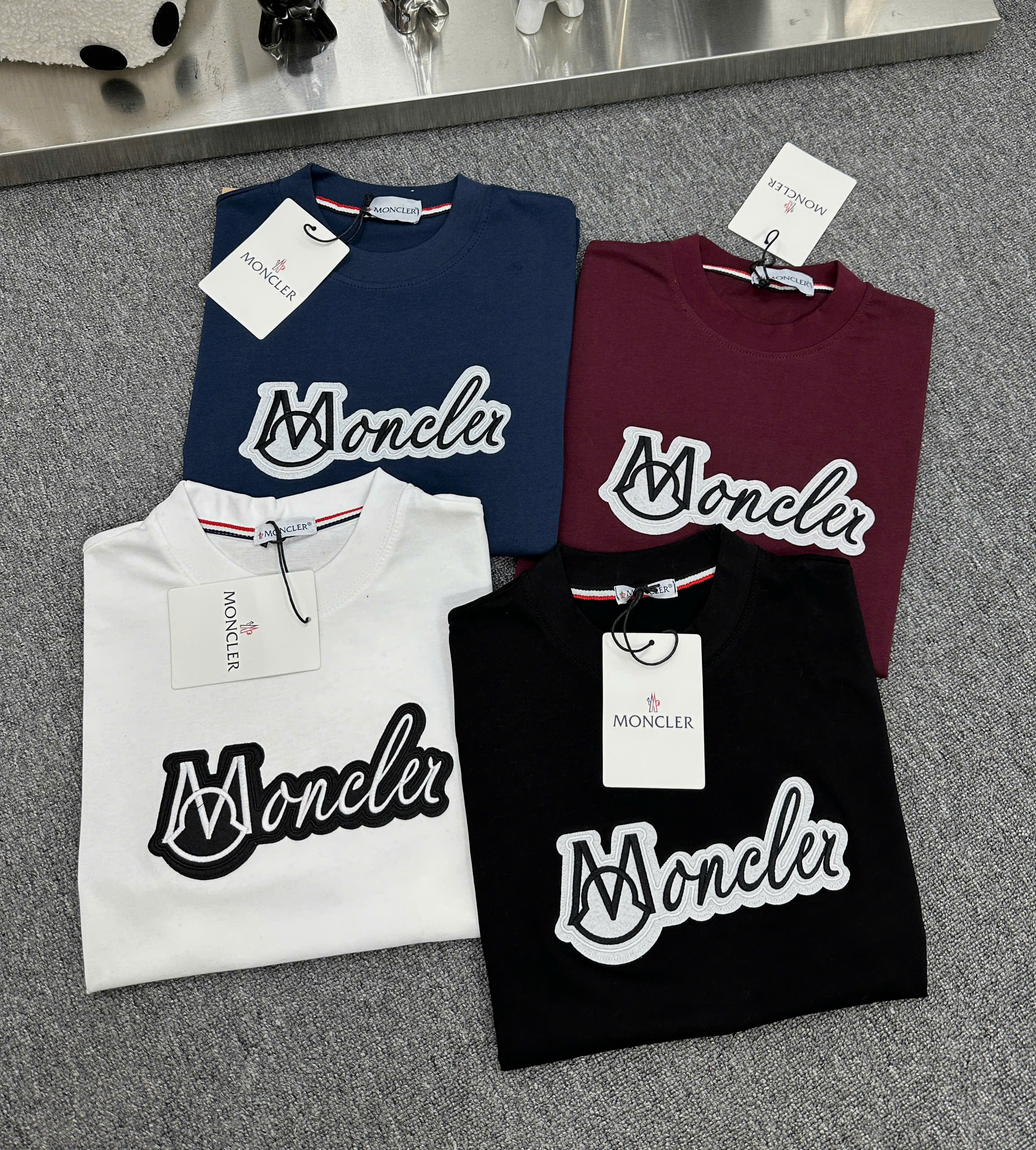 Bộ, set hè Moncler logo chữ thêu Like Auth NV