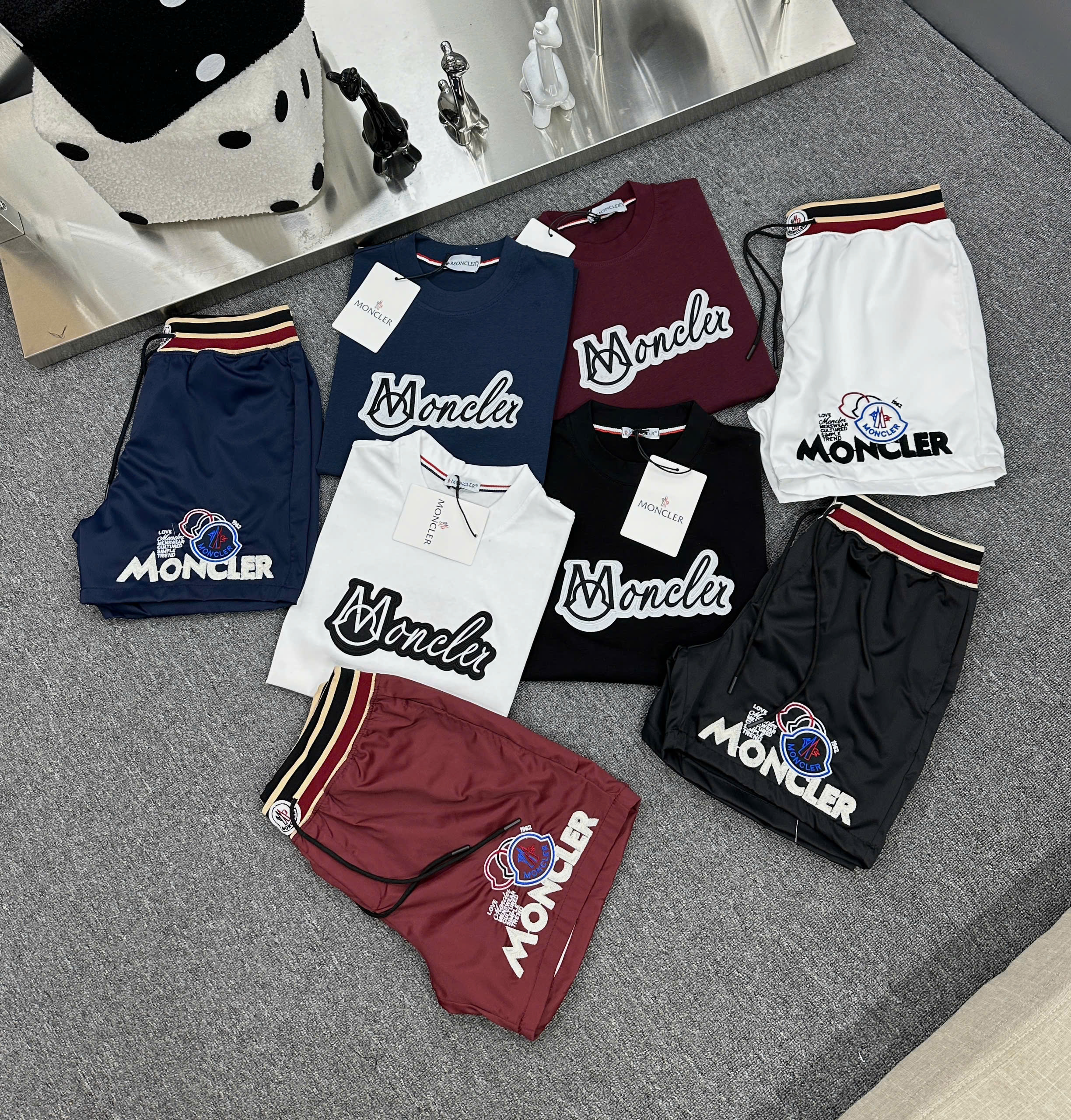 Bộ, set hè Moncler logo chữ thêu Like Auth NV