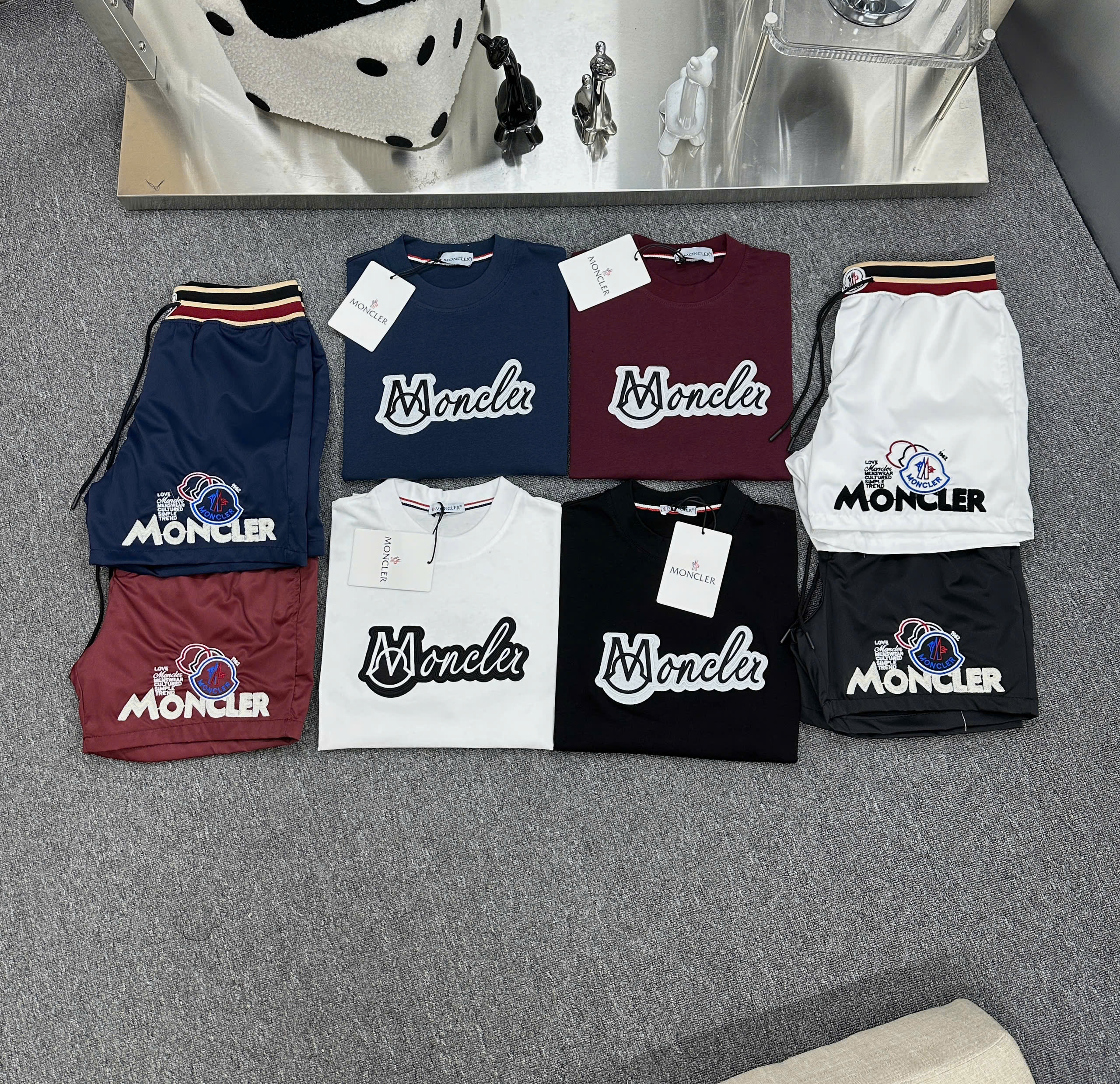 Bộ, set hè Moncler logo chữ thêu Like Auth NV