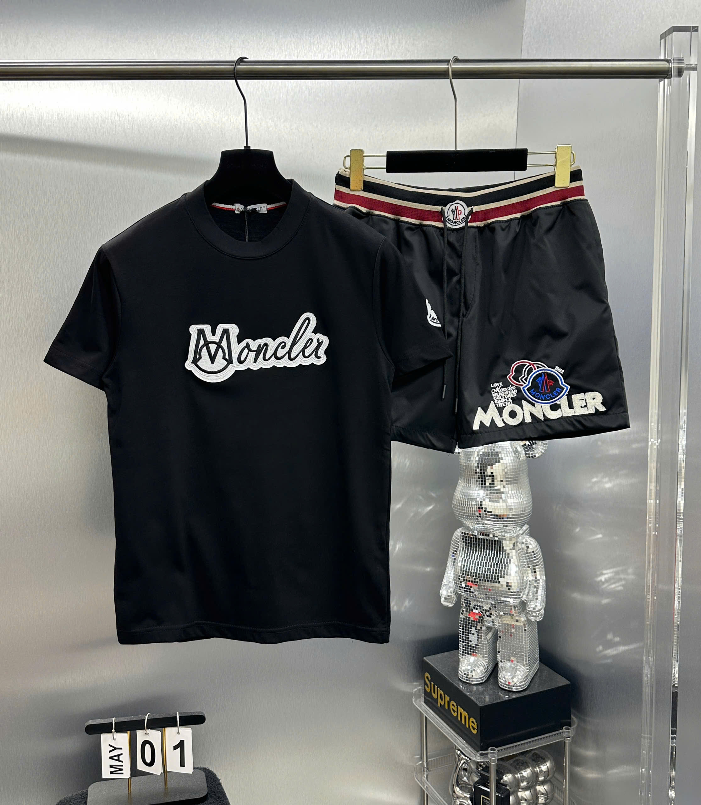 Bộ, set hè Moncler logo chữ thêu Like Auth NV