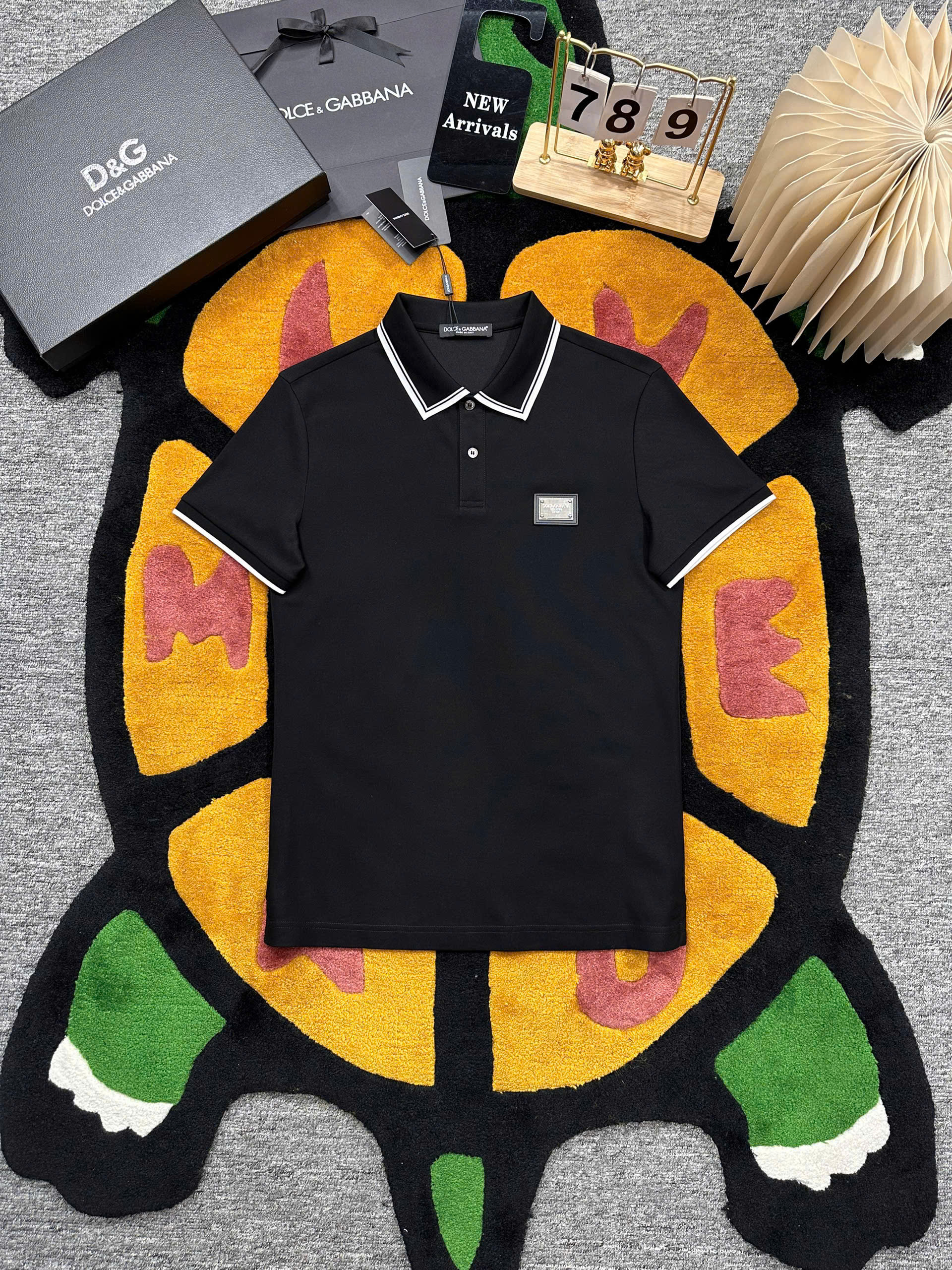 Áo polo Dolce Gabbana DG tag logo vuông thêu ngực phối kẻ sọc cổ tay Like Auth MK