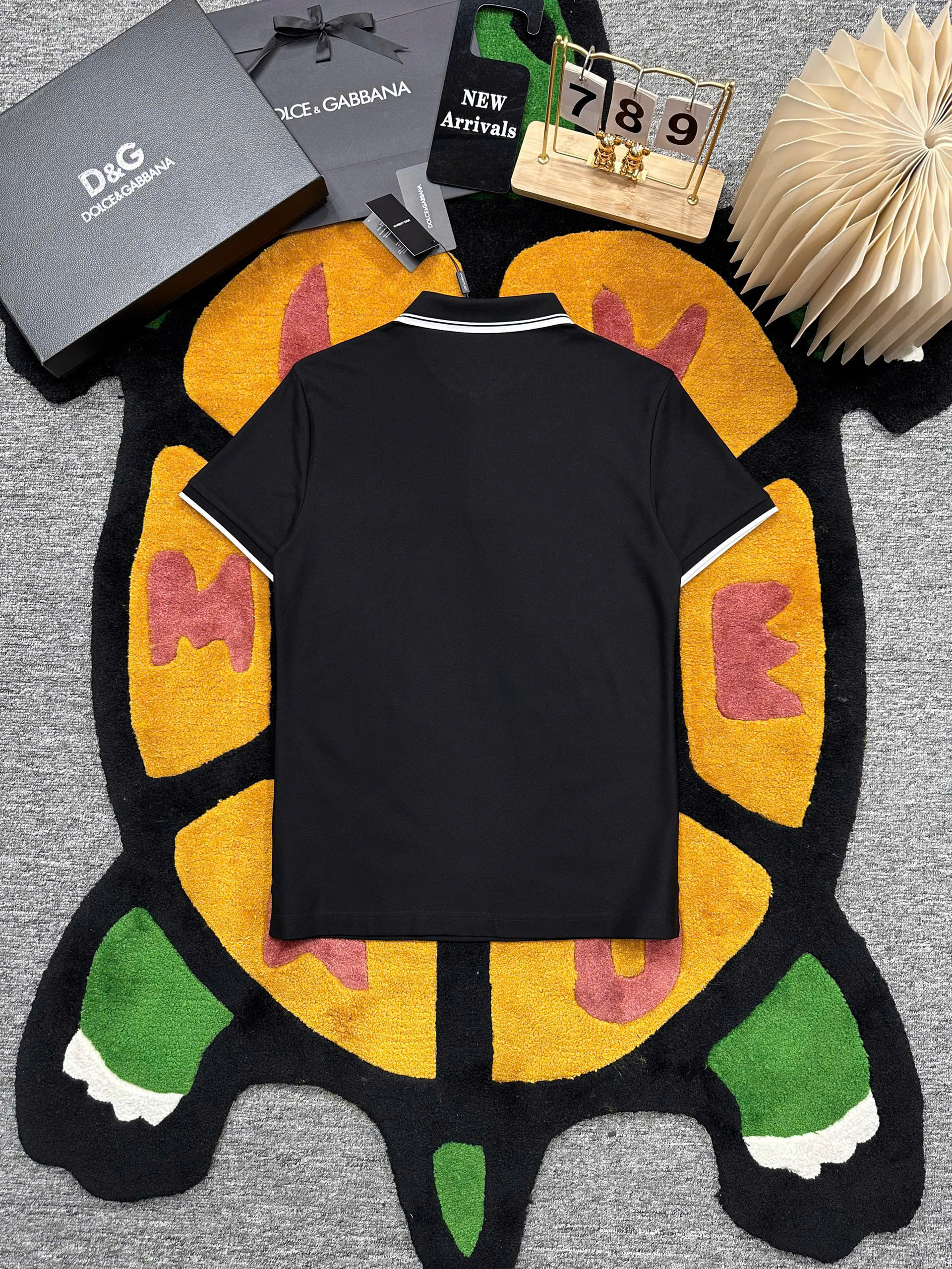 Áo polo Dolce Gabbana DG tag logo vuông thêu ngực phối kẻ sọc cổ tay Like Auth MK