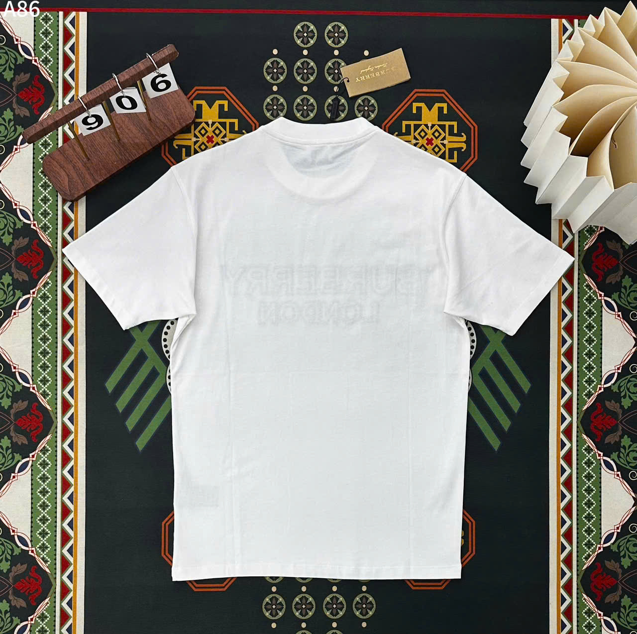 Áo phông T-shirt Burberry BBR London logo chữ kẻ sọc thêu nổi Like Auth LK