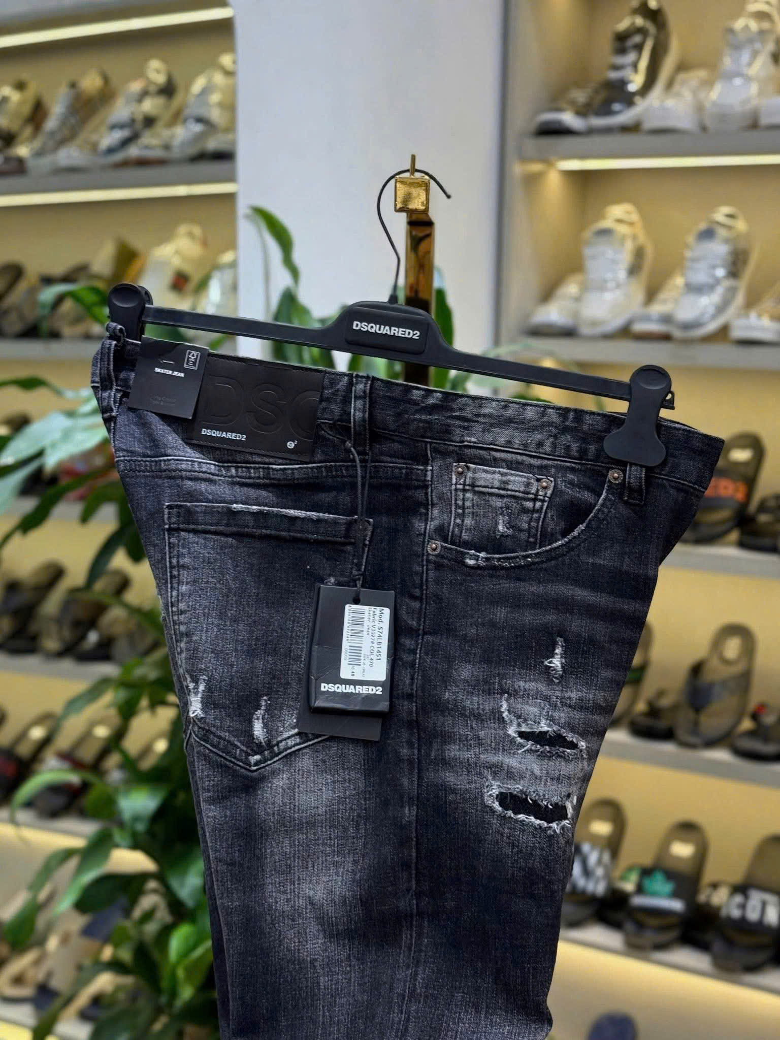 Quần jean Dsquared2 DSQ2 Đen rách mài vá loang Trắng Like Auth NV