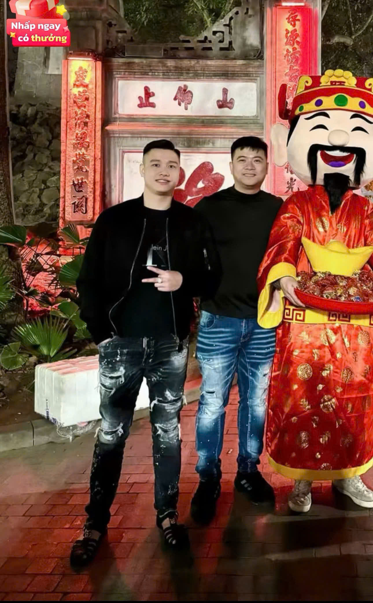 Quần jean Dsquared2 DSQ2 Đen rách mài loang vẩy sơn Trắng Like Auth NV