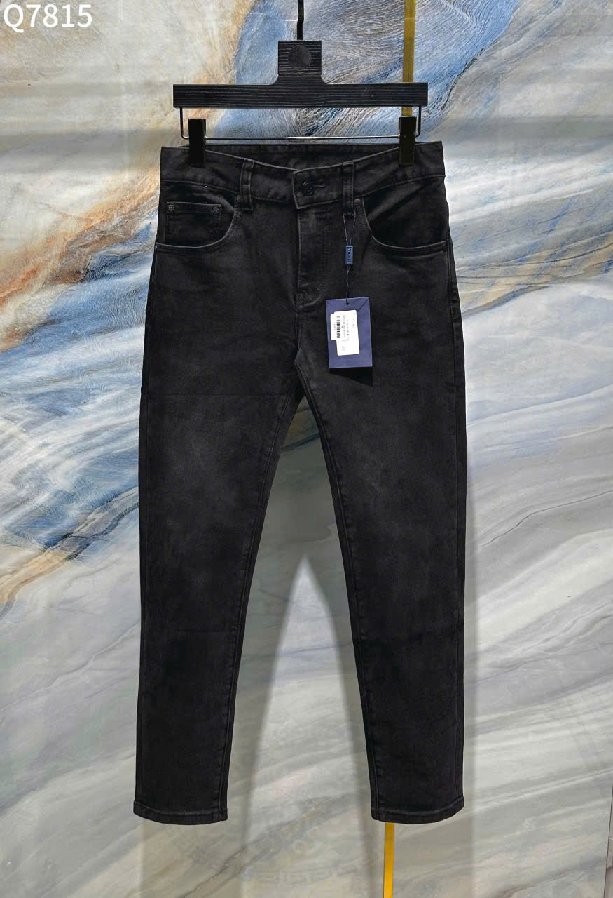 Quần jean Prada P logo thêu túi sau Like Auth LK