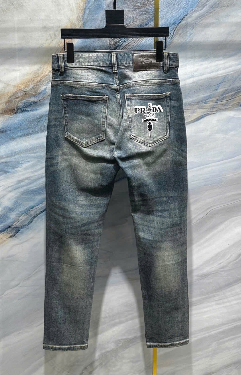 Quần jean Prada P logo thêu túi sau Like Auth LK