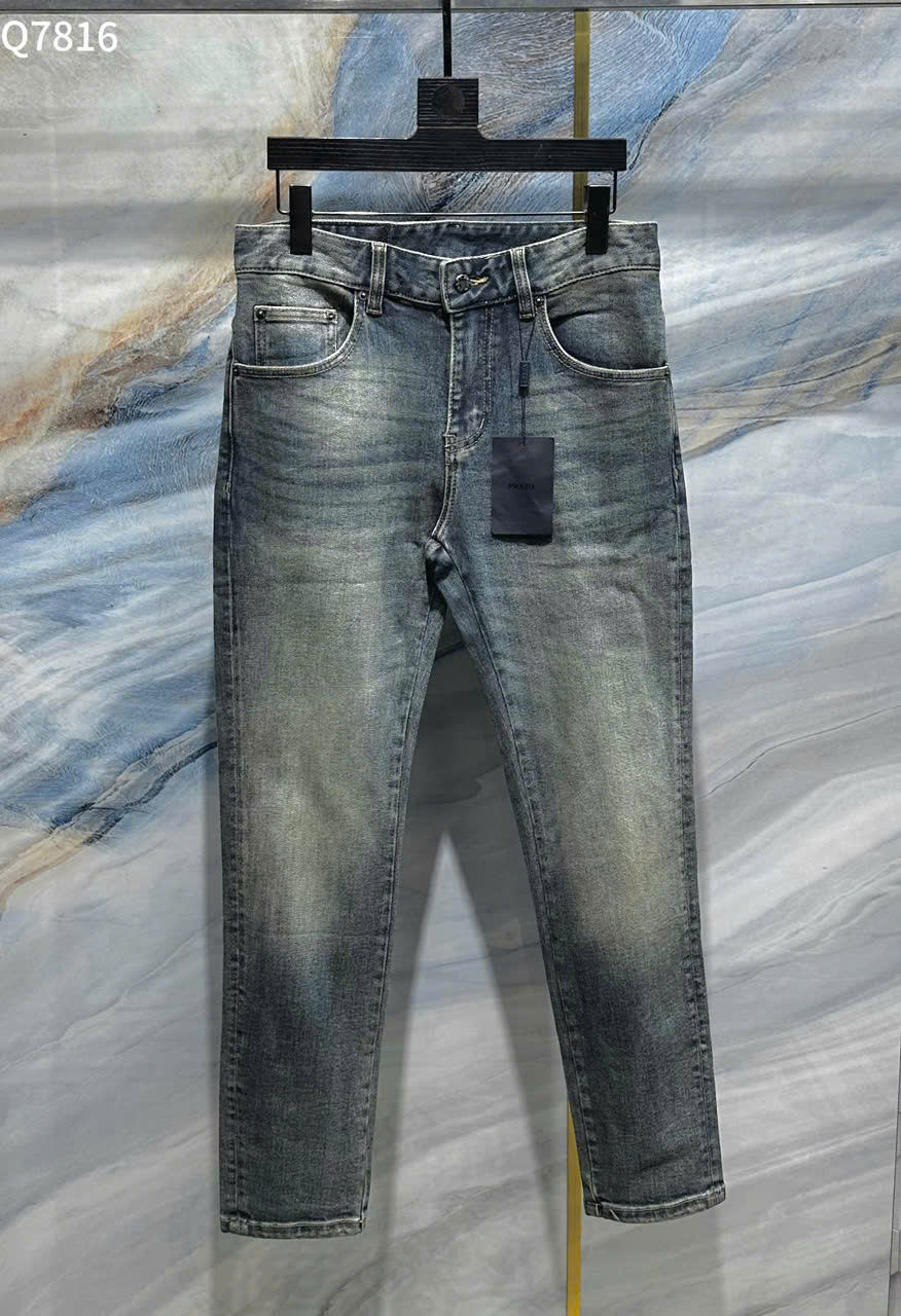 Quần jean Prada P logo thêu túi sau Like Auth LK