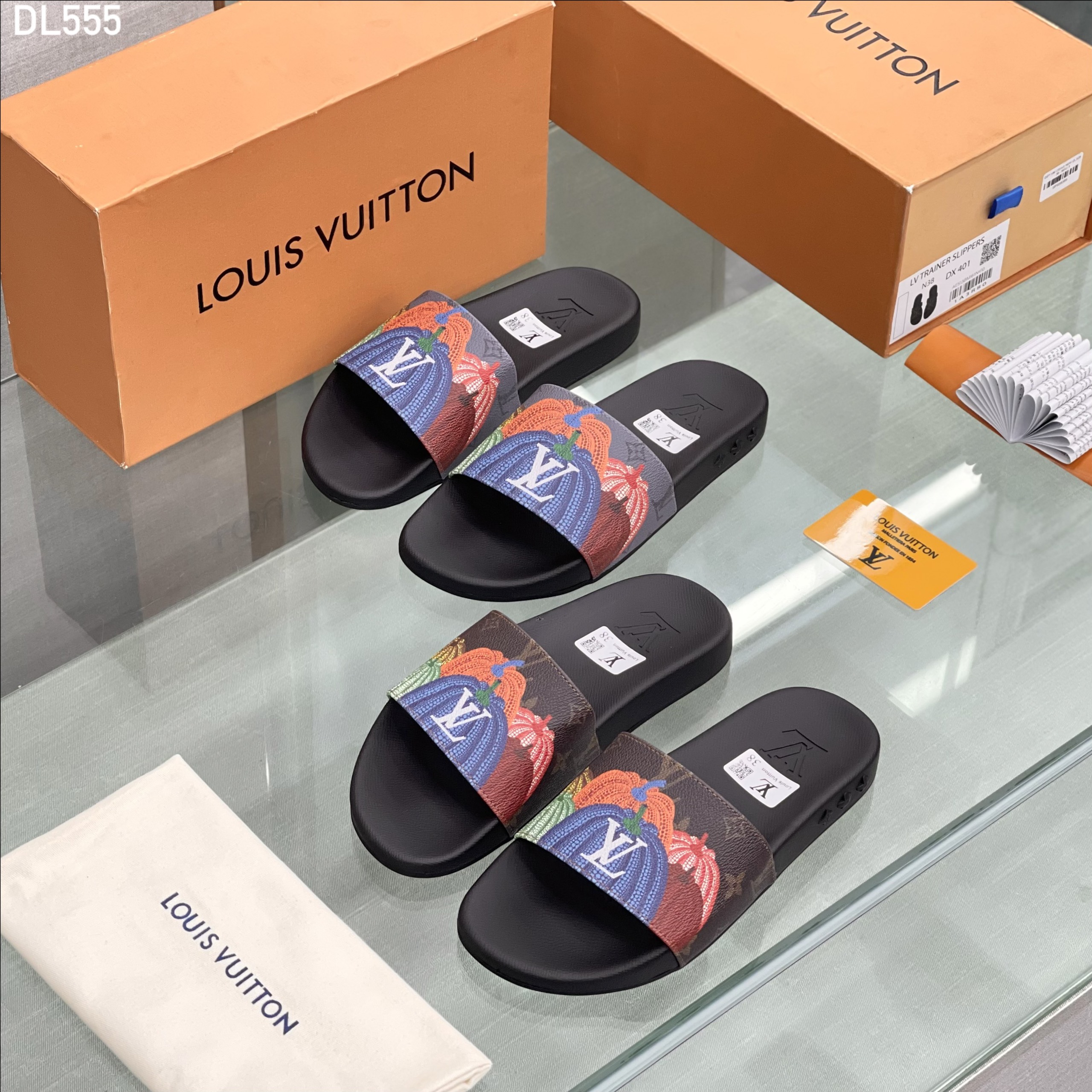 Dép lê quai ngang Louis Vuitton LV họa tiết hoa vân logo quả bí Like Auth fullbox MVT