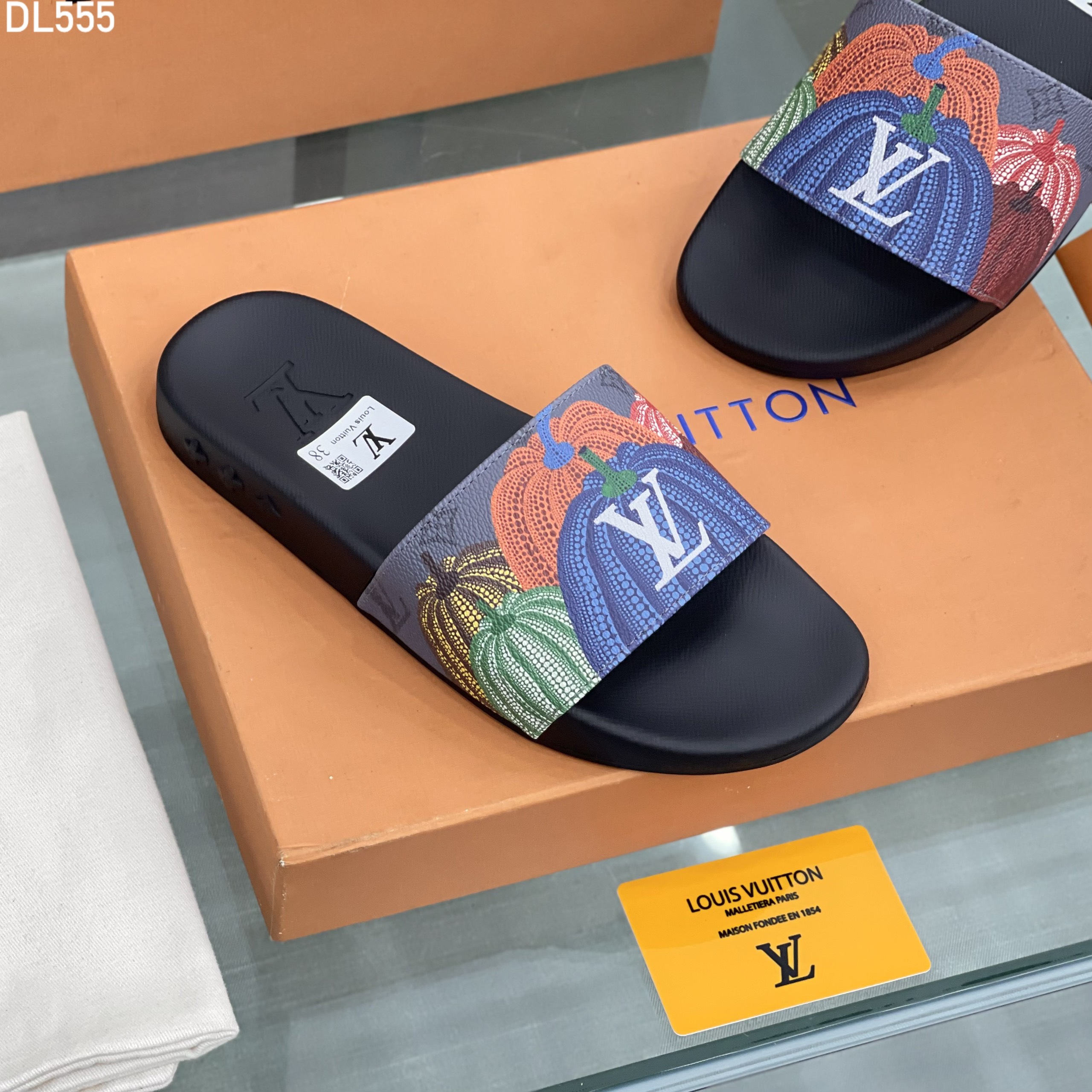 Dép lê quai ngang Louis Vuitton LV họa tiết hoa vân logo quả bí Like Auth fullbox MVT