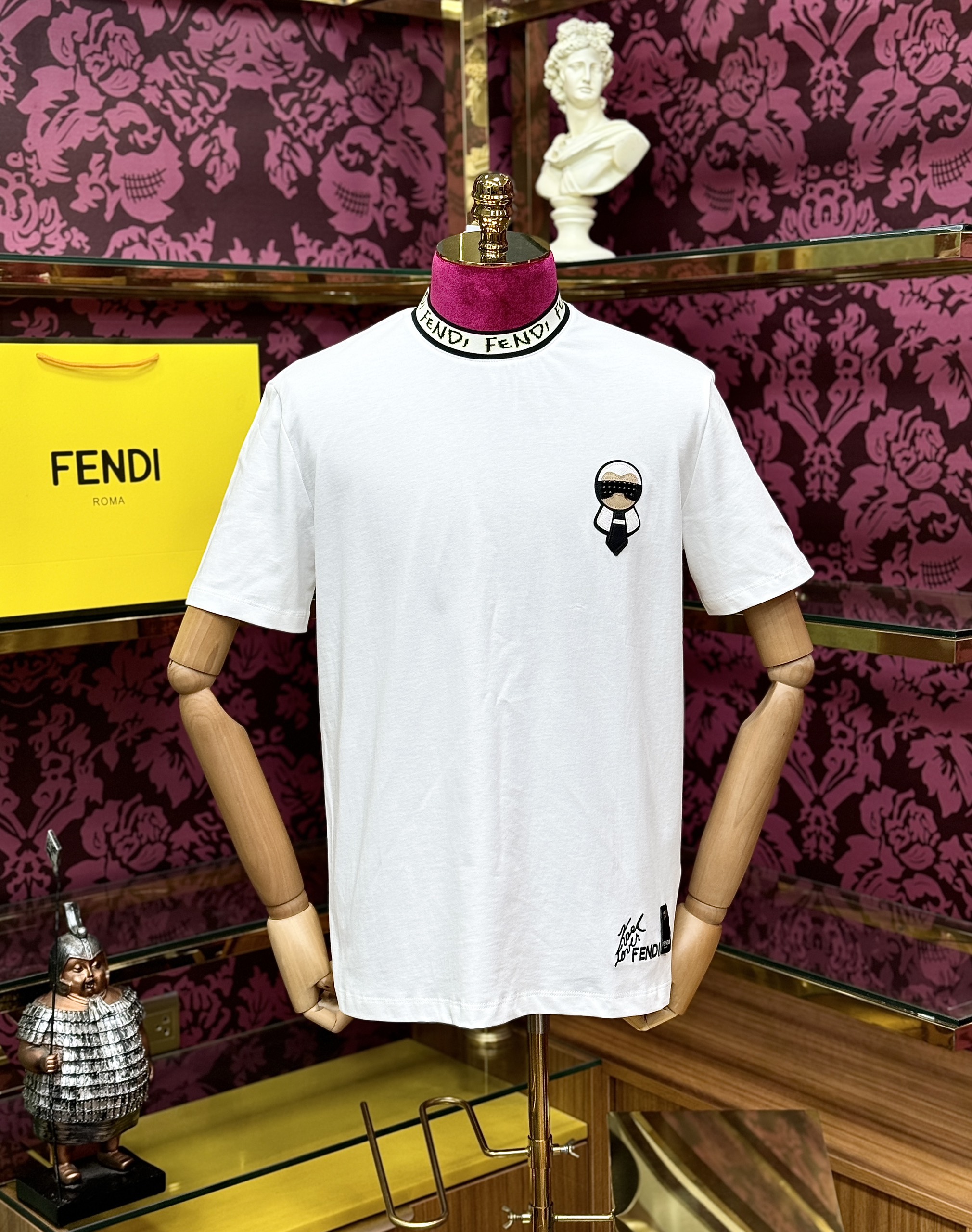 Áo phông T-shirt Fendi FF logo thêu ngực cạp phối cổ Like Auth CD