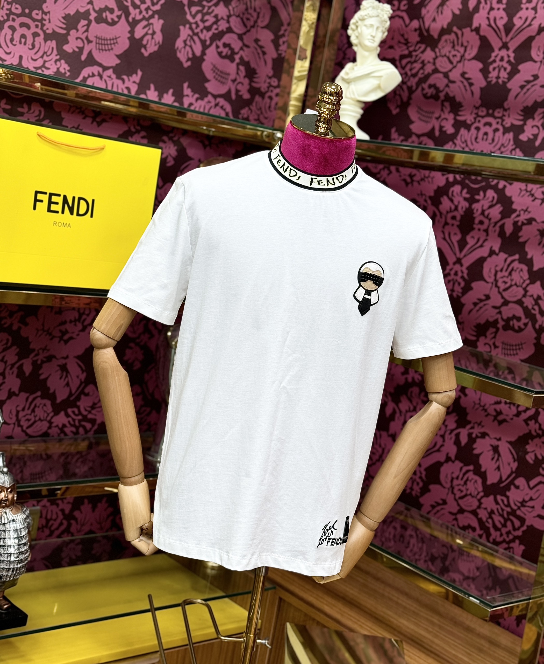 Áo phông T-shirt Fendi FF logo thêu ngực cạp phối cổ Like Auth CD