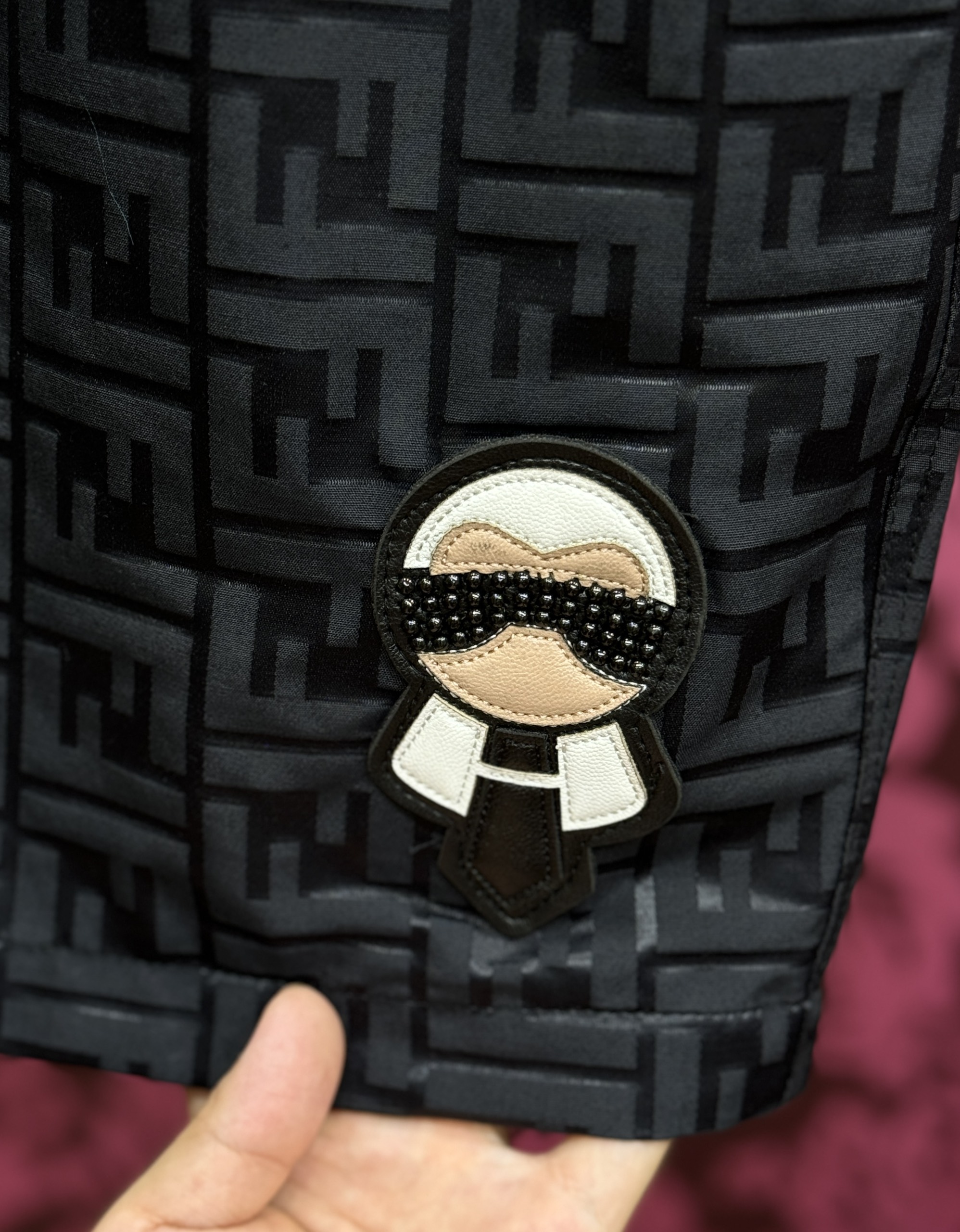 Quần short Fendi họa tiết logo nổi full Like Auth CD