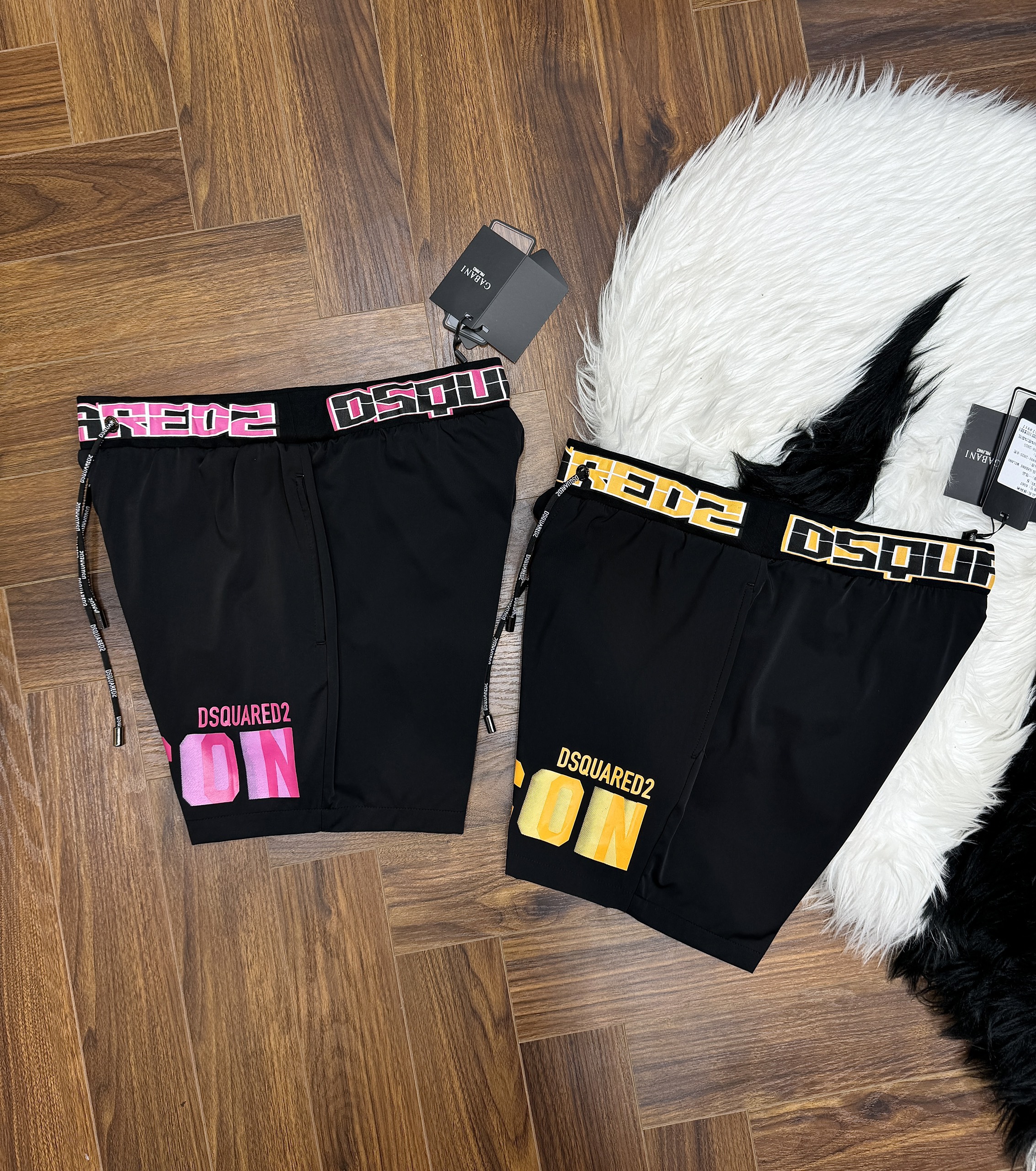 Quần short gió Dsquared2 DSQ2 logo chữ màu sắc Like Auth CD