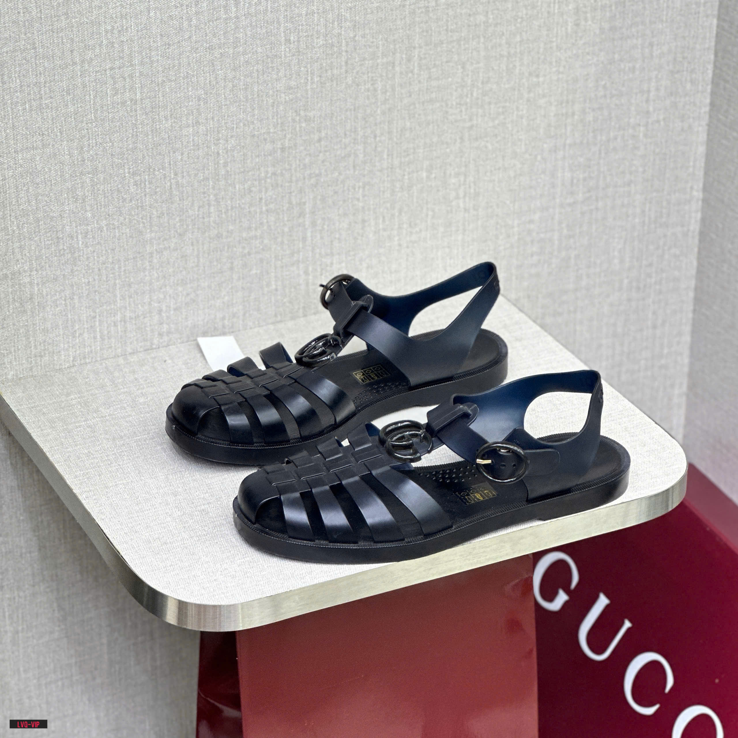 Dép sandal rọ Gucci GC Đen logo Đen Like Auth fullbox LVQ