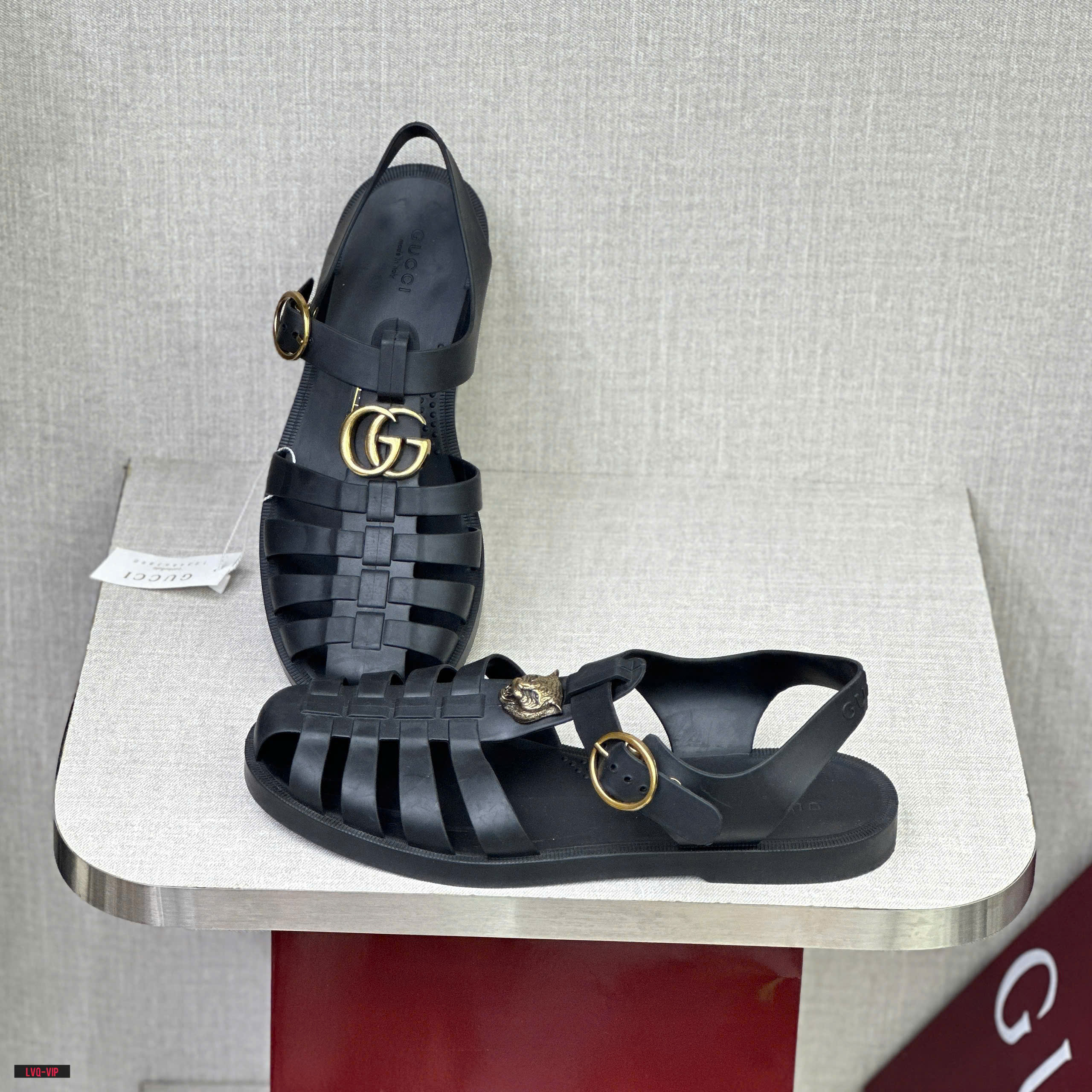 Dép sandal rọ Gucci GC Đen logo Vàng Like Auth fullbox LVQ