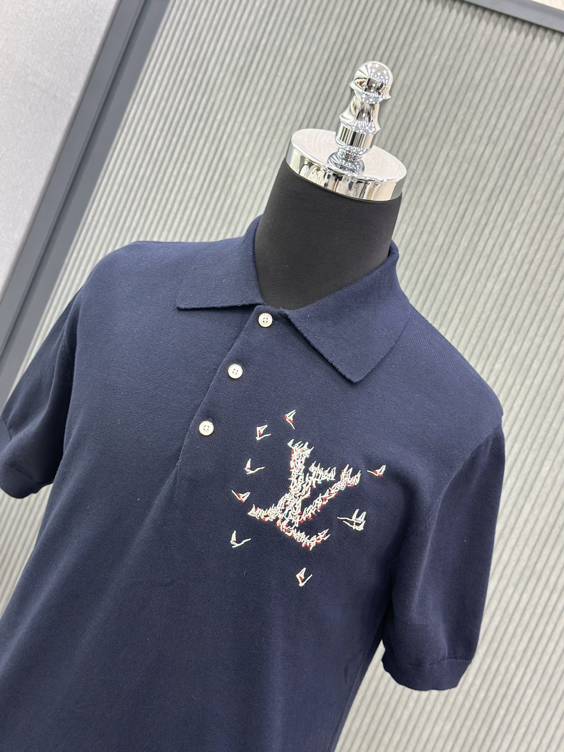 Áo polo len Louis Vuitton LV Xanh than logo du thuyền thêu Like Auth VTN