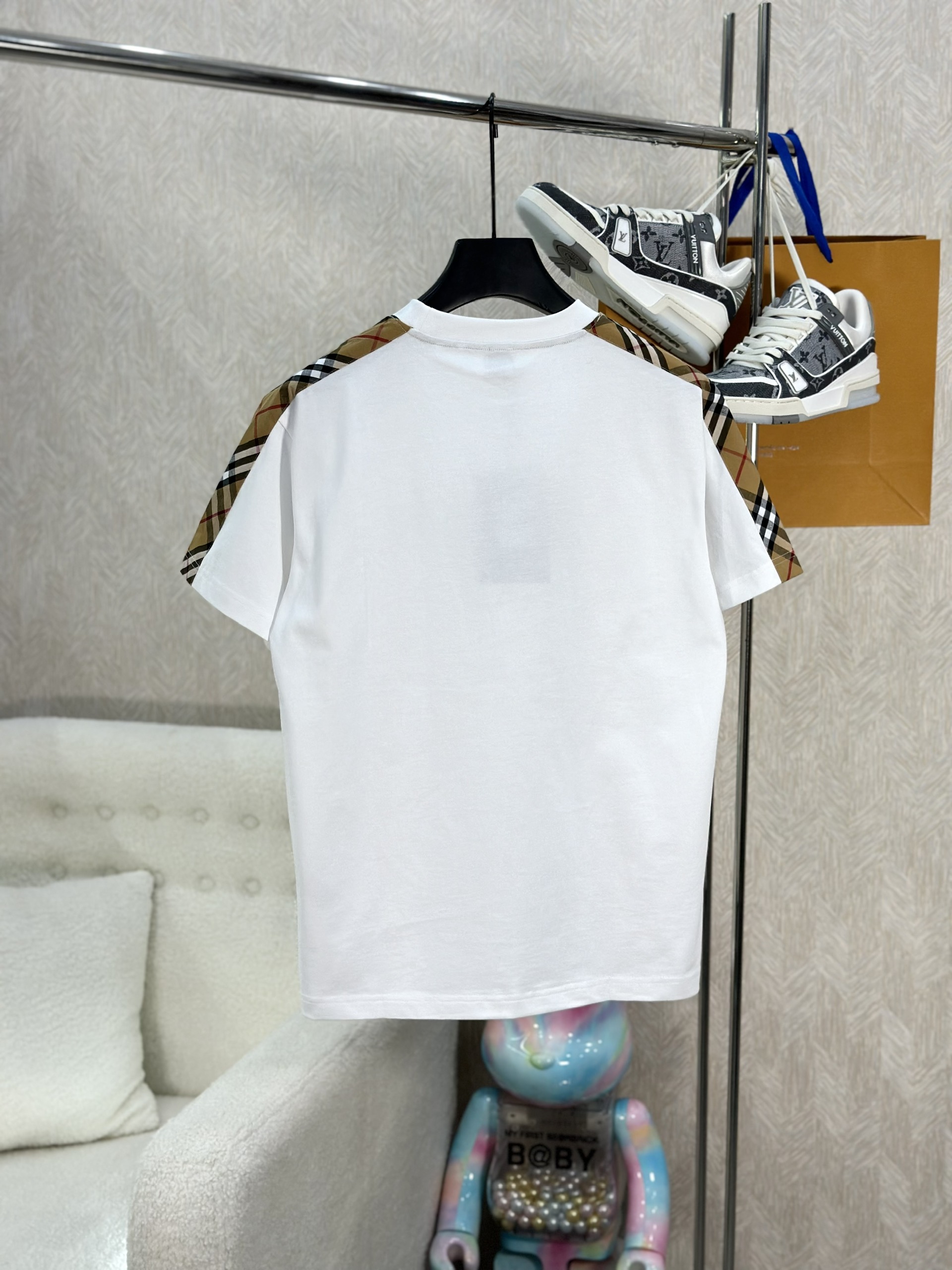 Áo phông T-shirt Burberry BBR kẻ sọc Nâu viền vai tay Like Auth on web VTN