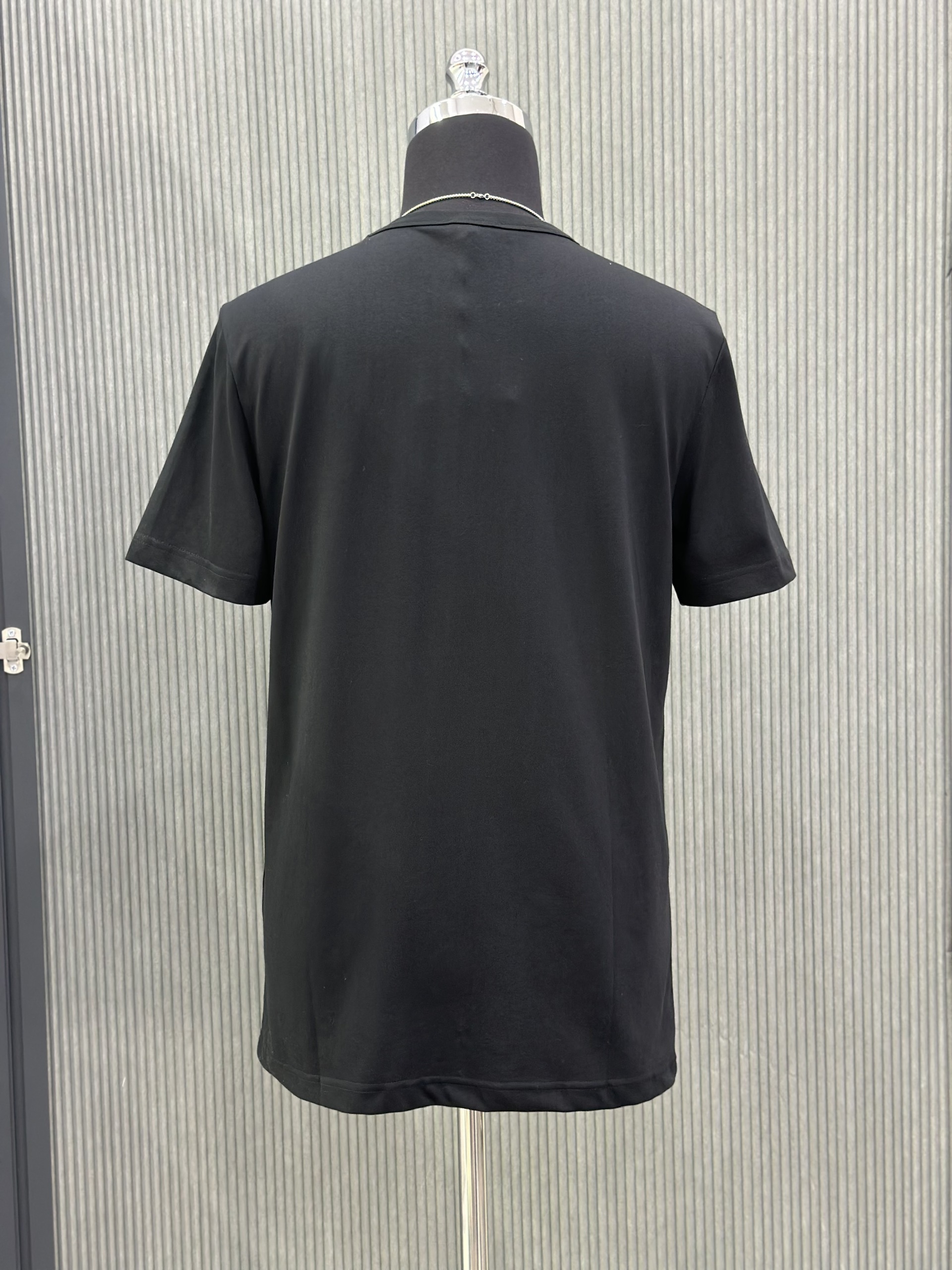 Áo phông T-shirt Moncler M Đen túi ngực Like Auth VTN