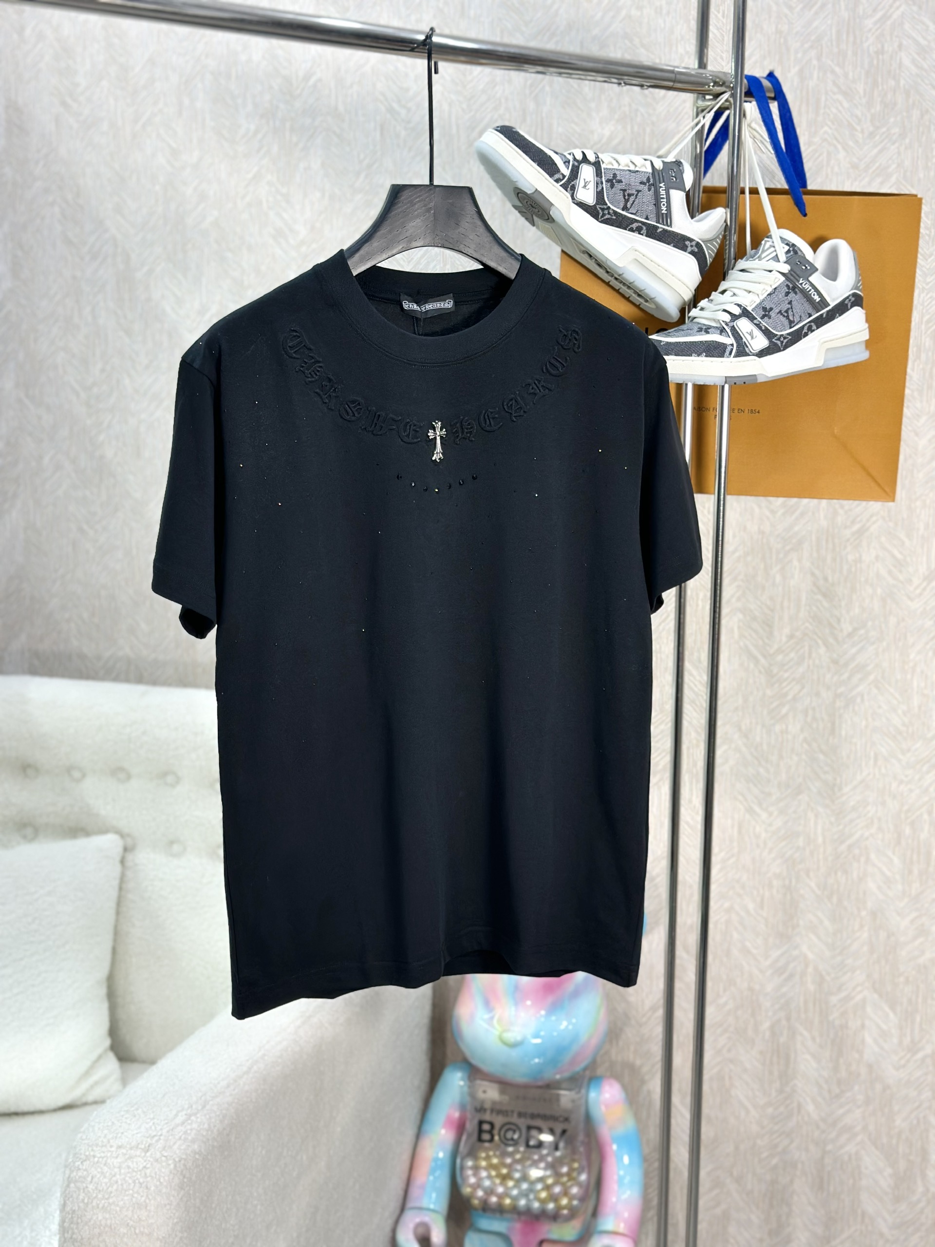 Áo phông T-shirt Chrome Heart CH logo chữ nổi đính đá Like Auth on web VTN