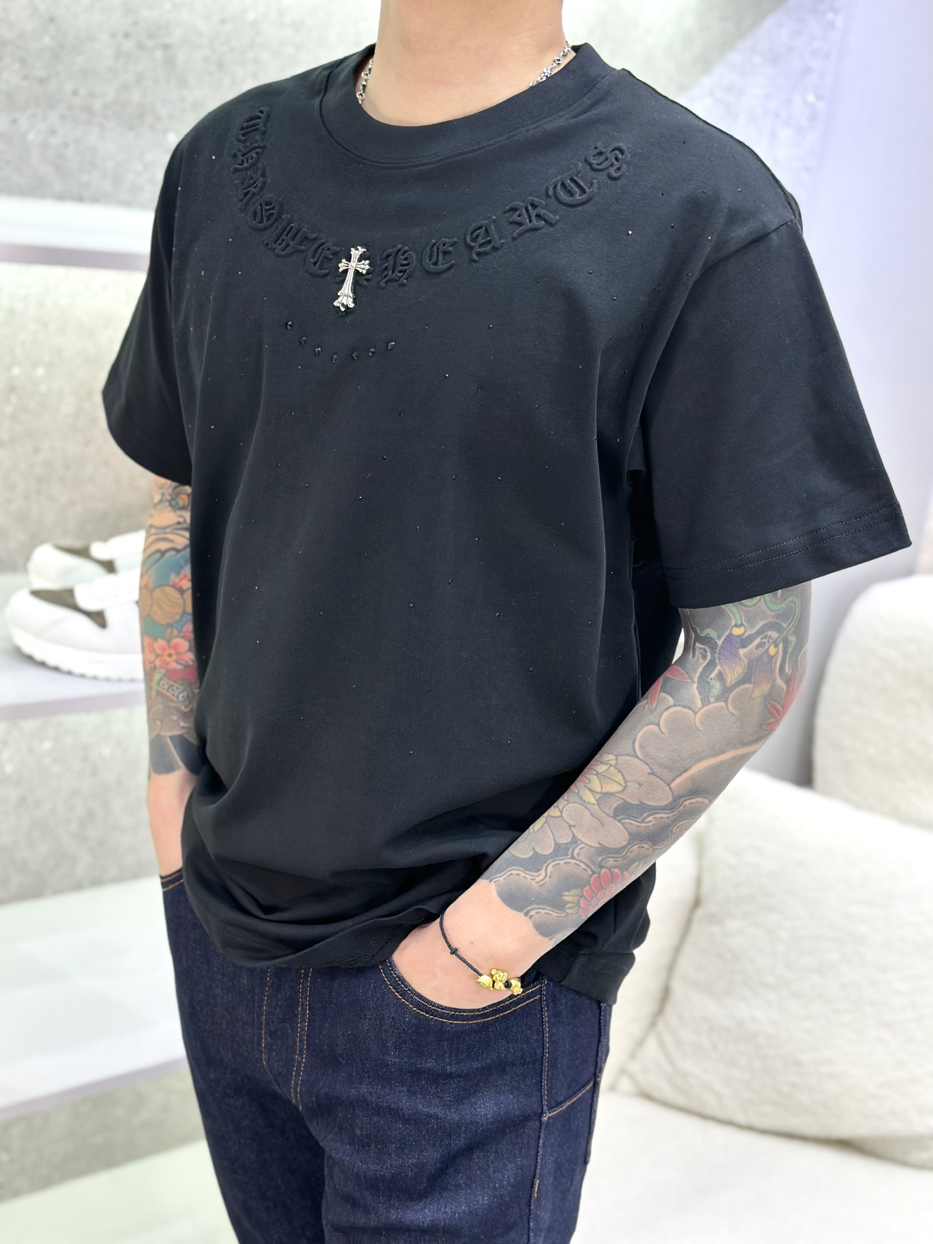 Áo phông T-shirt Chrome Heart CH logo chữ nổi đính đá Like Auth on web VTN