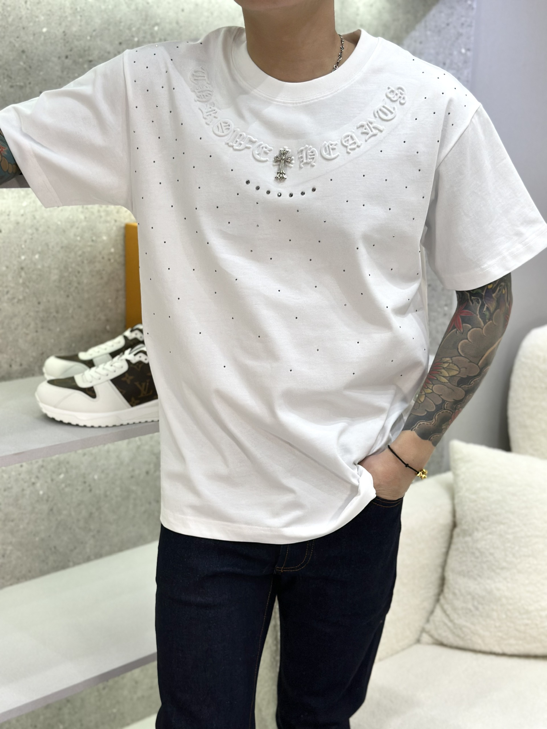 Áo phông T-shirt Chrome Heart CH logo chữ nổi đính đá Like Auth on web VTN