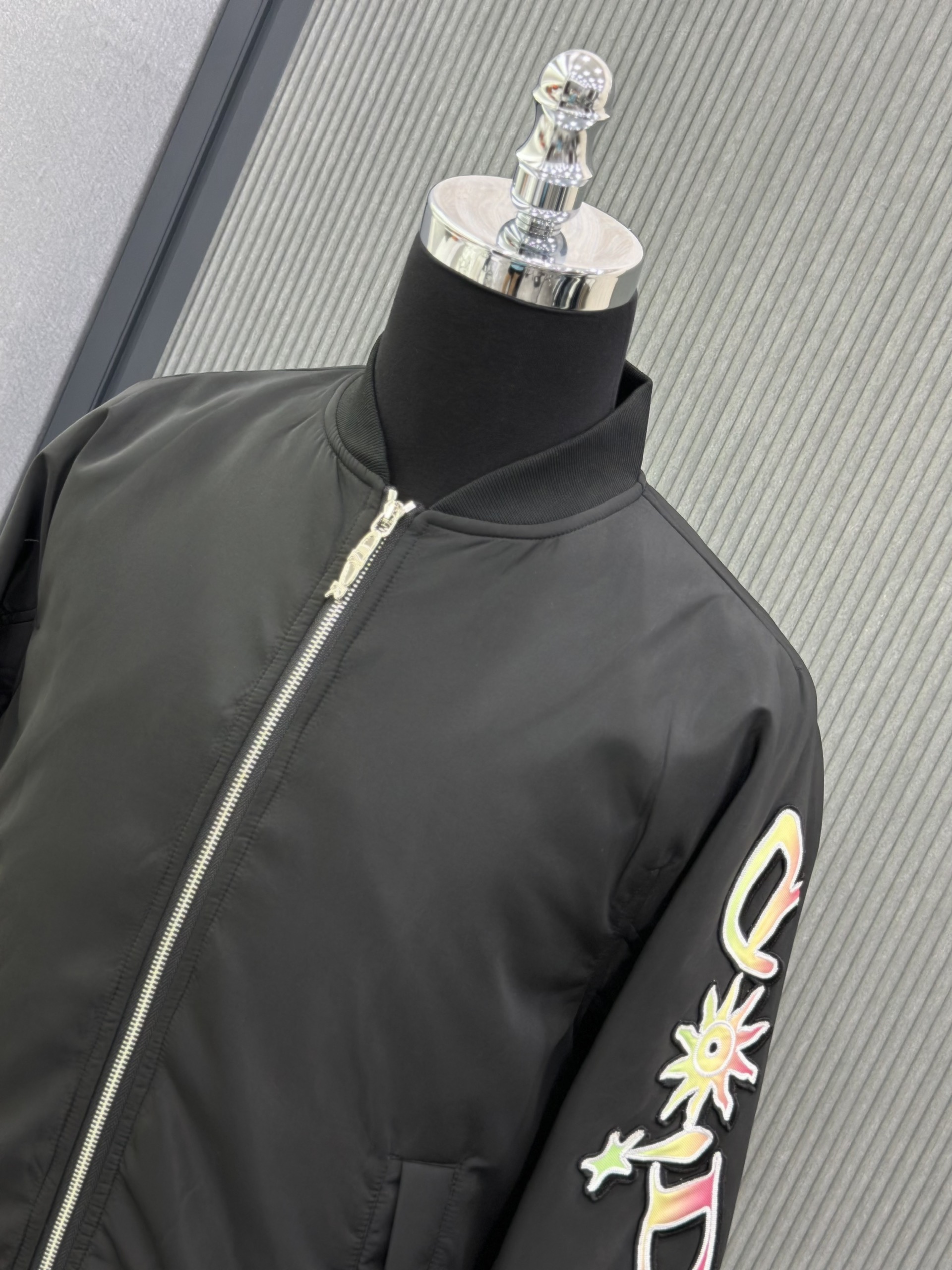 Áo khoác Dior CD Đen logo chữ 47 kẻ sọc Hồng Like Auth VTN