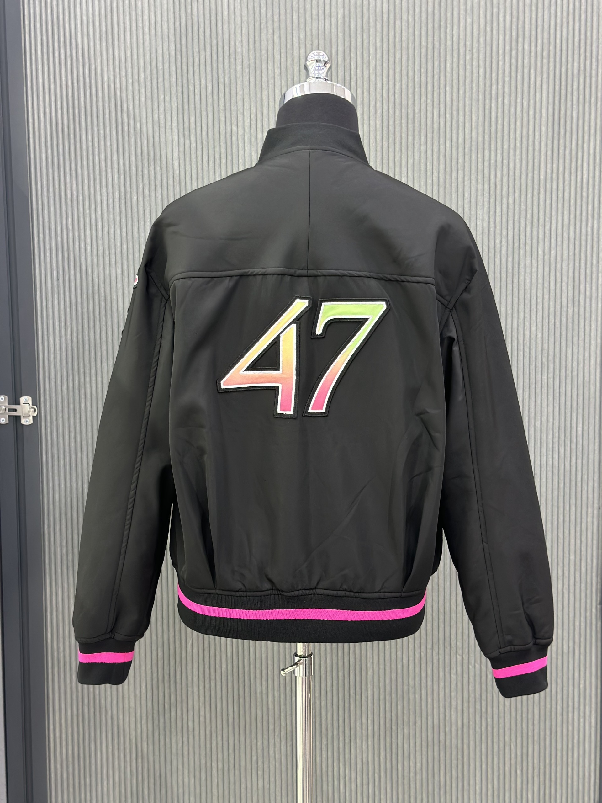 Áo khoác Dior CD Đen logo chữ 47 kẻ sọc Hồng Like Auth VTN