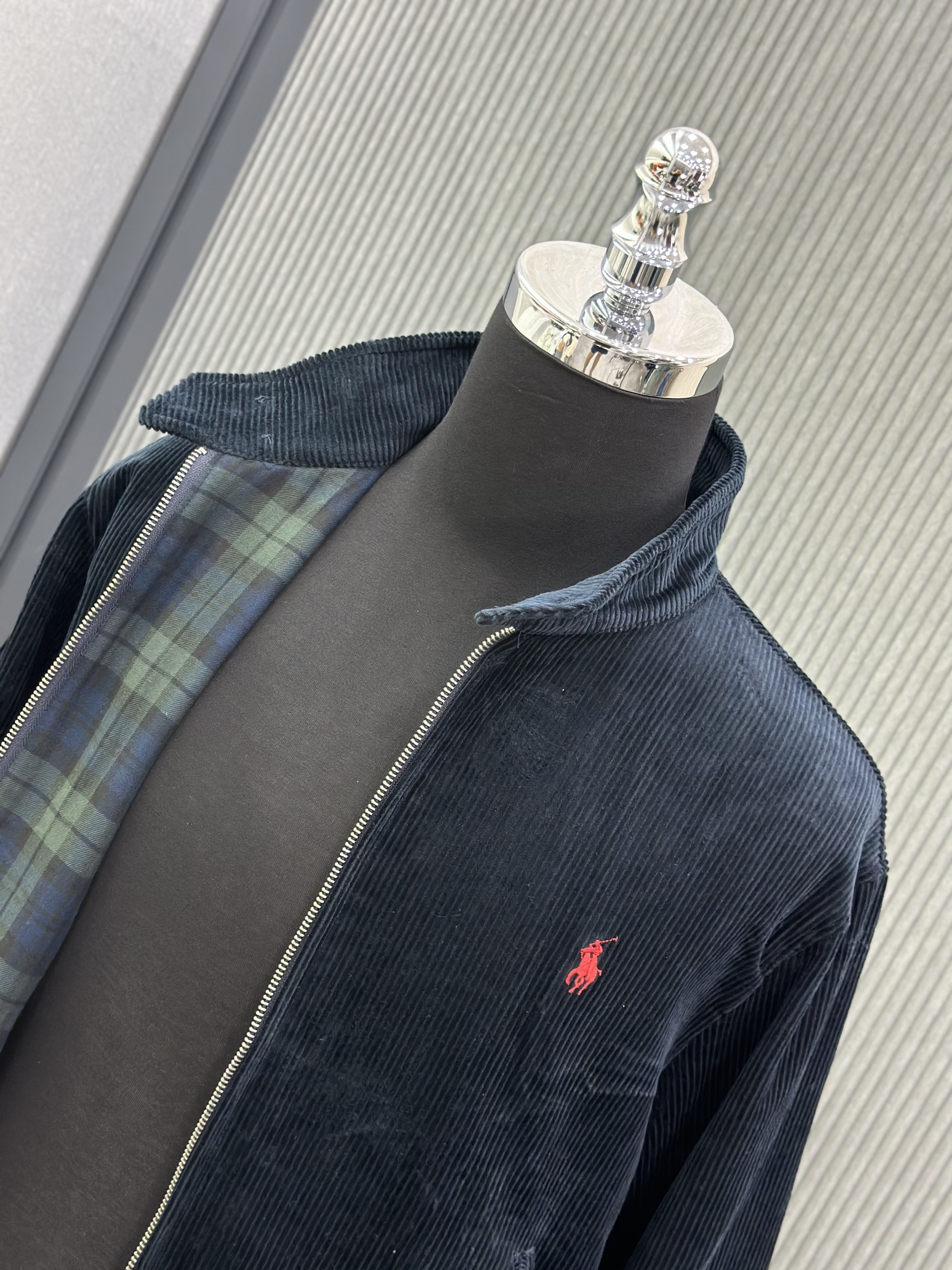 Áo khoác nhung Polo Xanh than logo Đỏ thêu Like Auth VTN