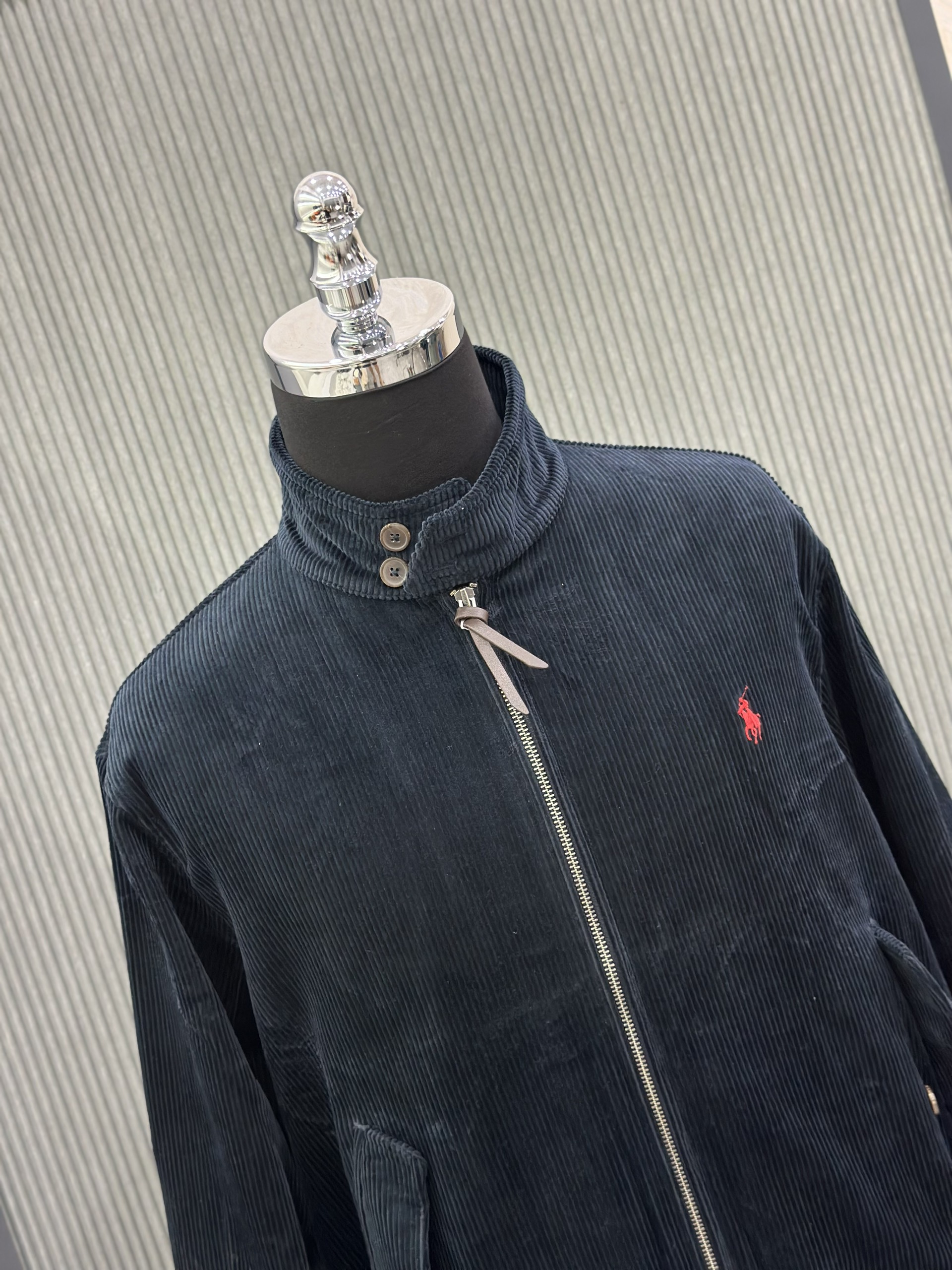 Áo khoác nhung Polo Xanh than logo Đỏ thêu Like Auth VTN