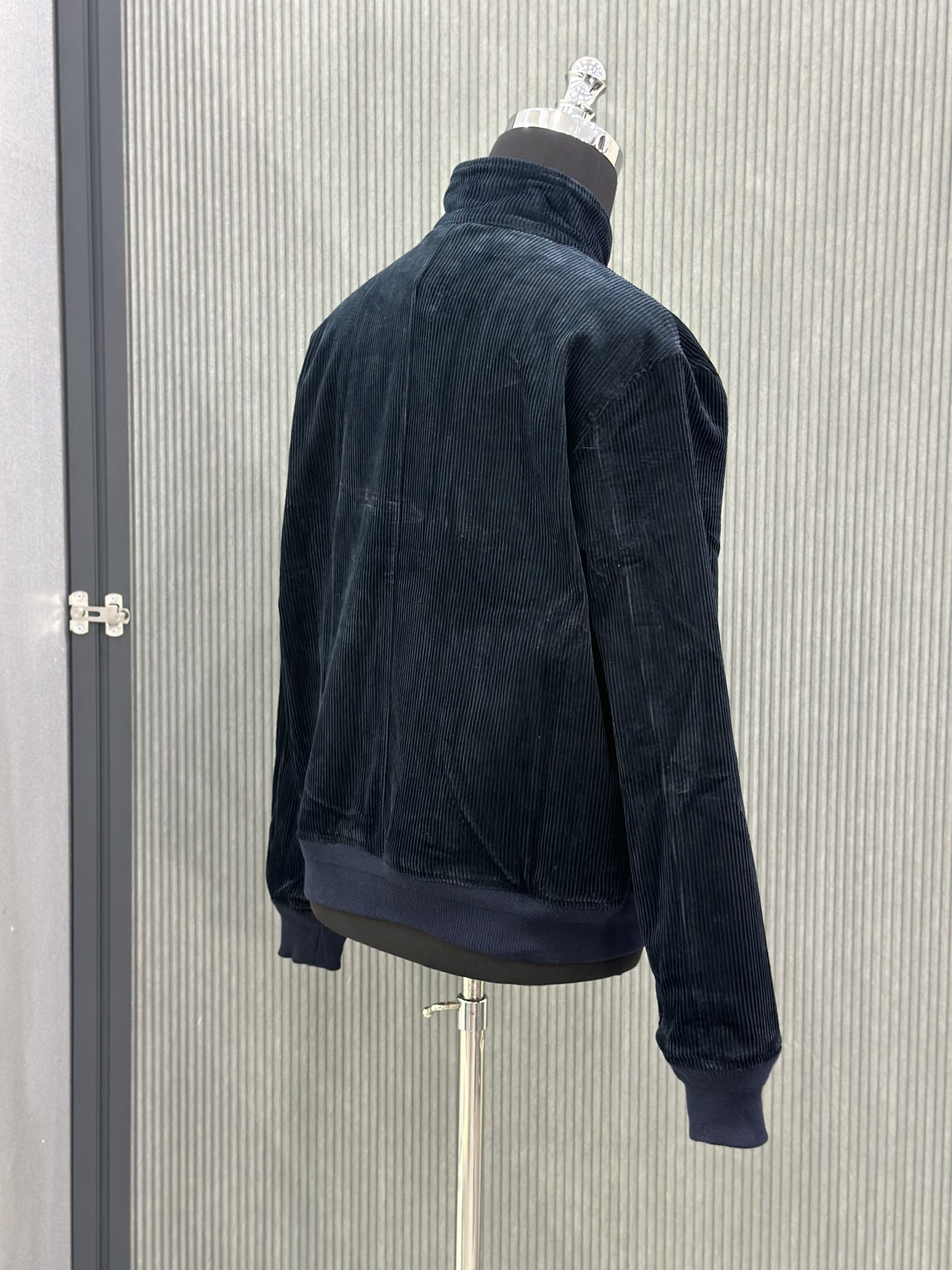 Áo khoác nhung Polo Xanh than logo Đỏ thêu Like Auth VTN